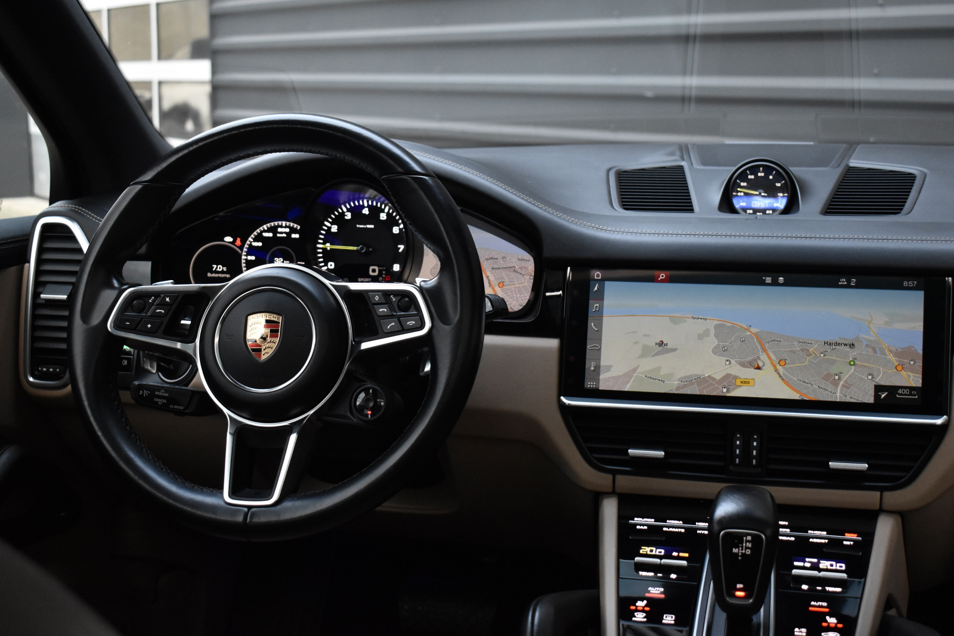 Foto van Porsche Cayenne E-hybrid
