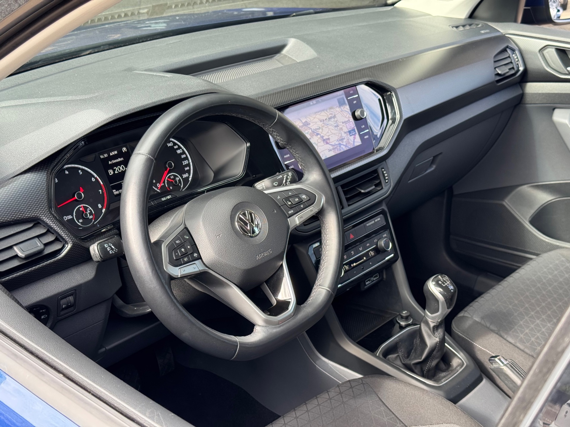 Foto van Volkswagen T-cross