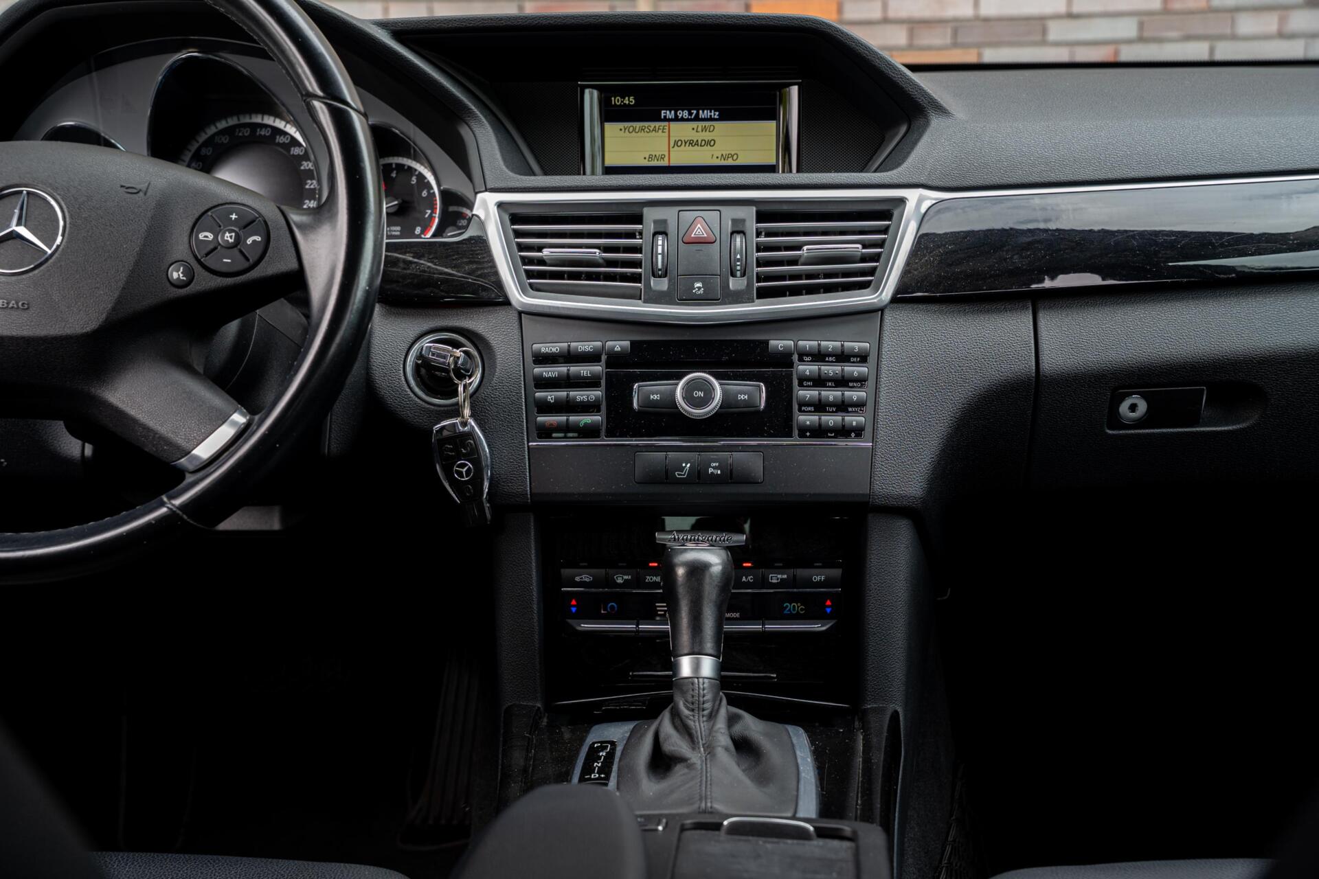 Foto van Mercedes-Benz E 200 Cgi