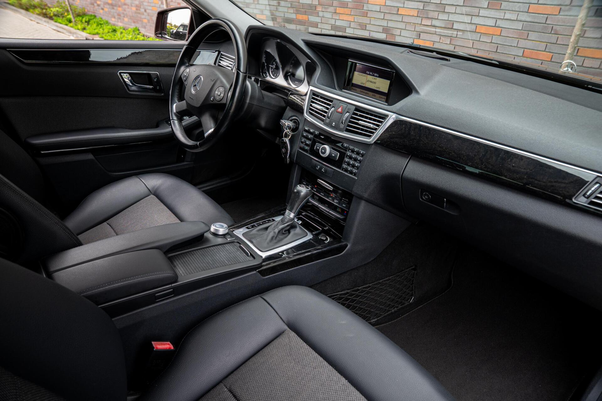 Foto van Mercedes-Benz E 200 Cgi