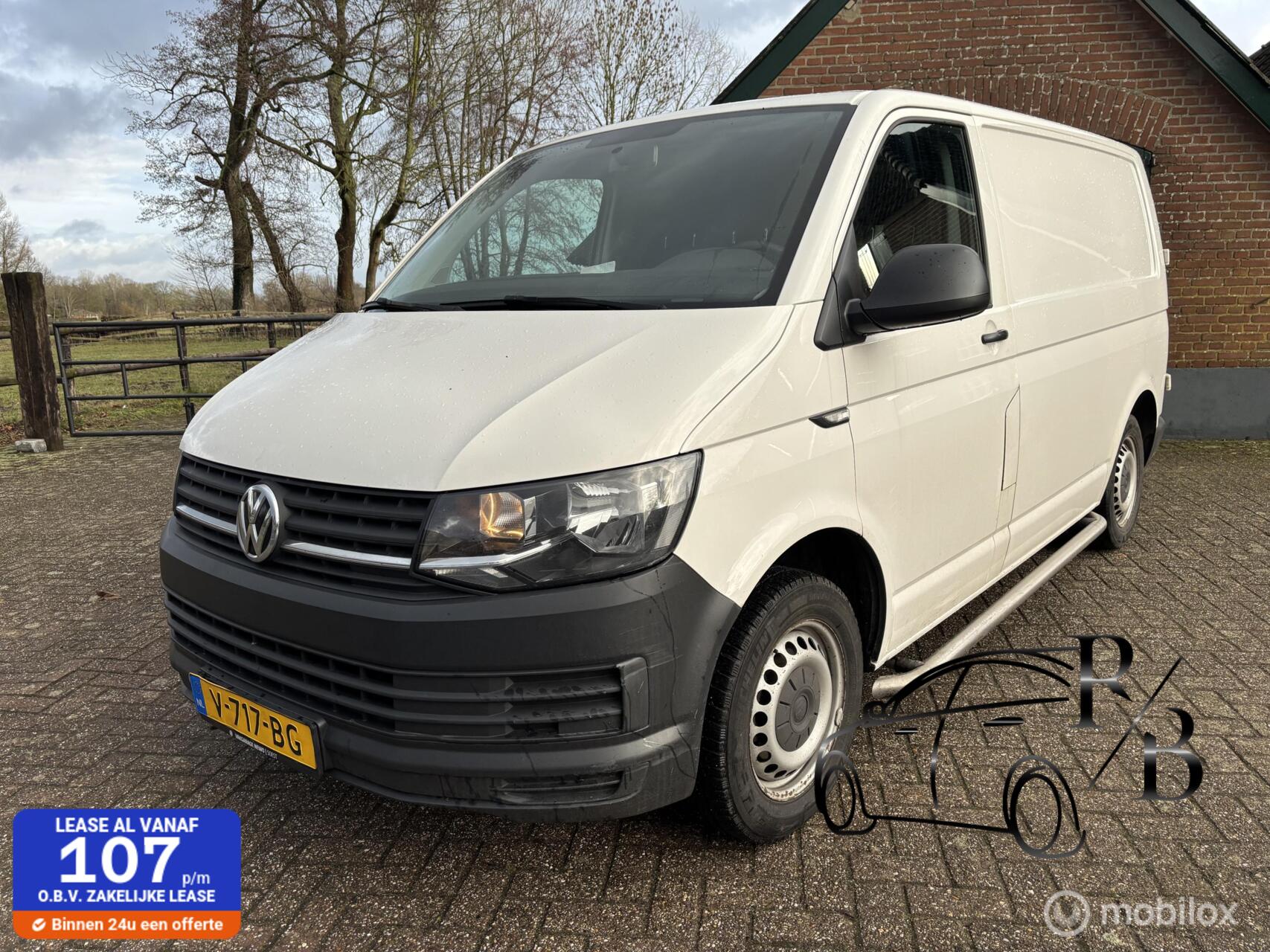 Volkswagen Transporter 2.0 TDI L1H1 AIRCO NAVIGATIE MARGE 2017 - voorkant