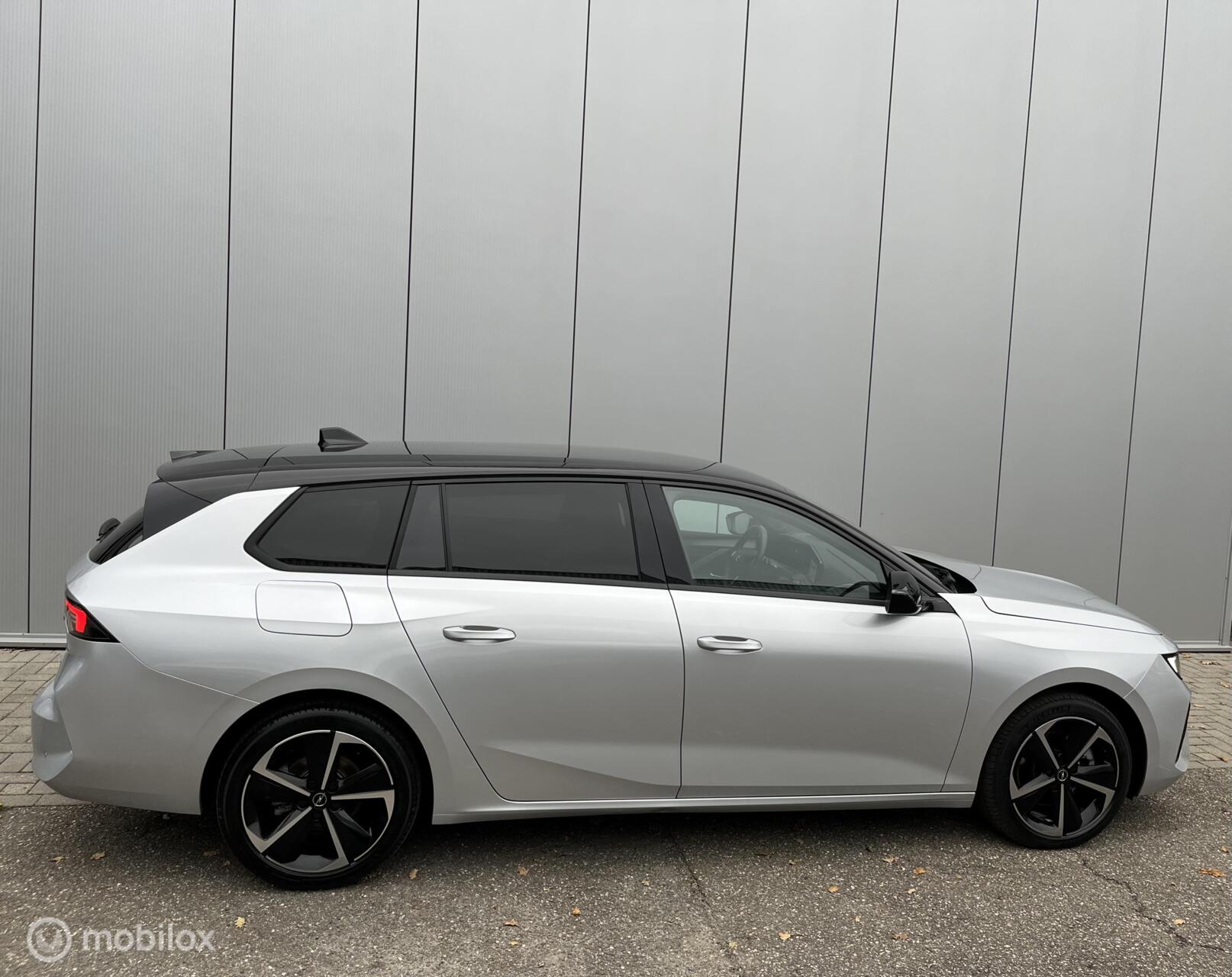 Foto van Opel Astra Sports Tourer
