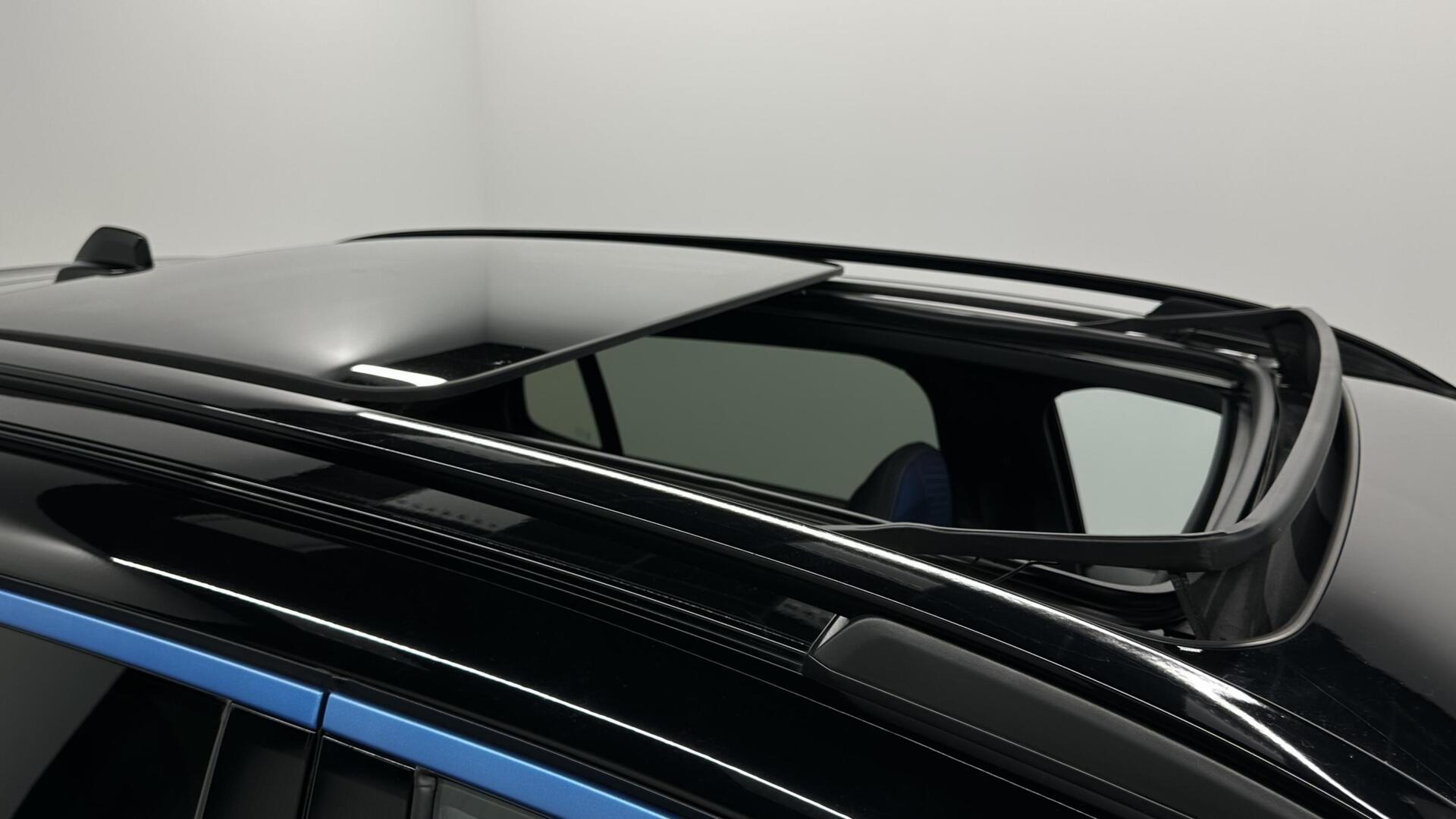 Foto van LYNK & Co 01
