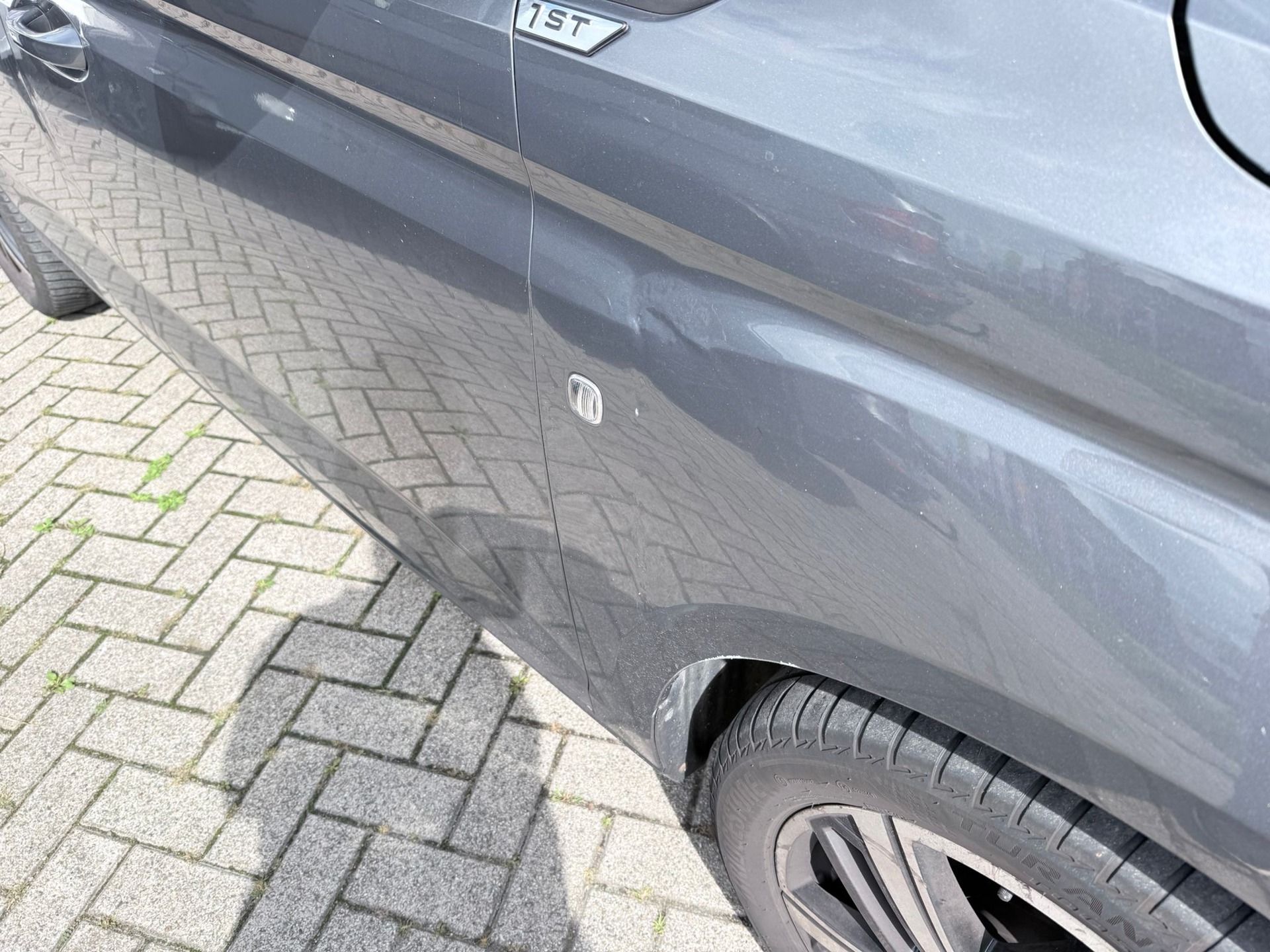 Foto van Volkswagen Caddy Modified Partition Wall
