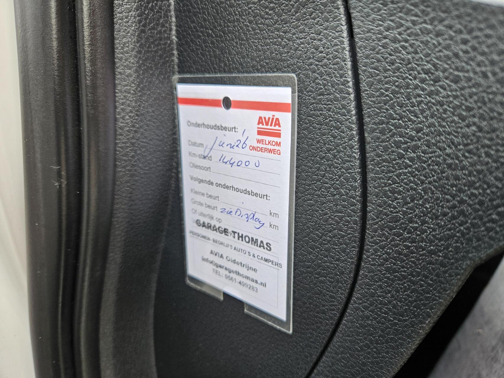 Foto van Volkswagen Caddy Modified Partition Wall