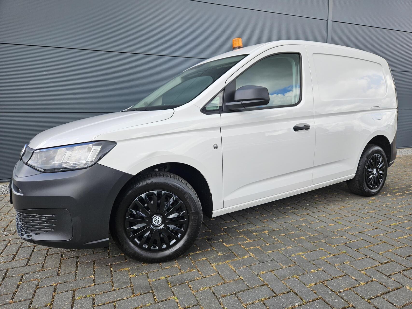 Foto van Volkswagen Caddy Modified Partition Wall