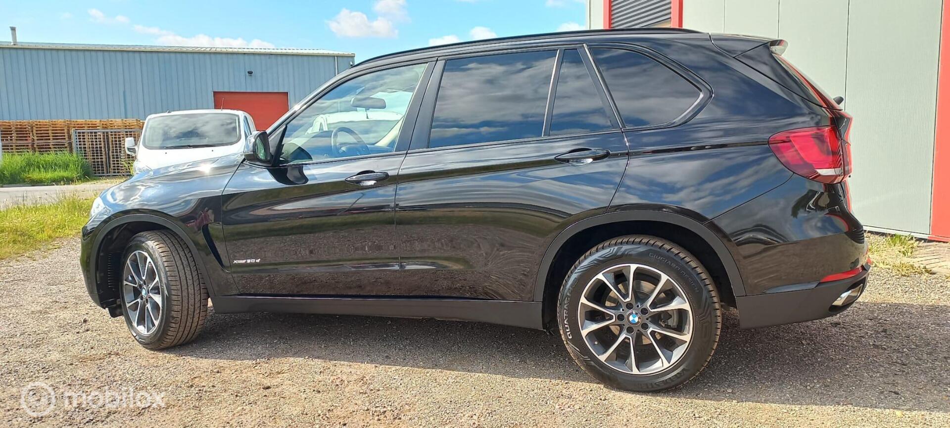 Foto van BMW X5 Xdrive30d