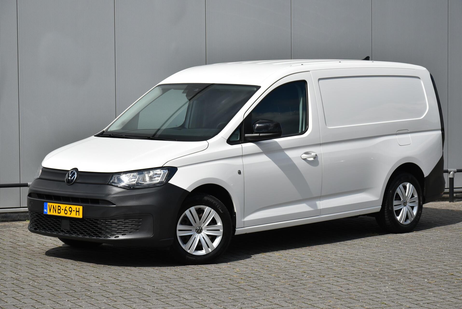 Foto van Volkswagen Caddy Modified Partition Wall