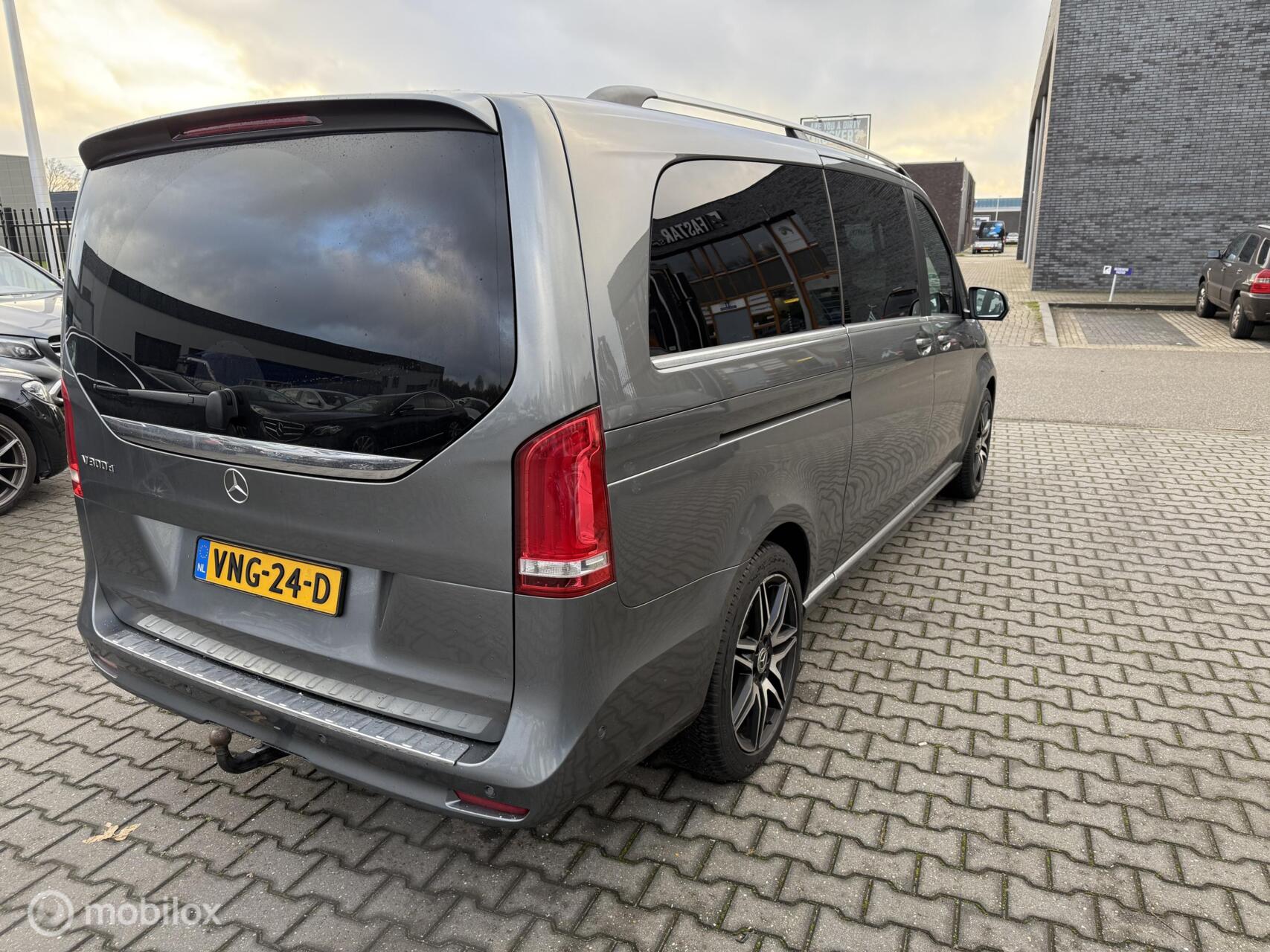 Foto van Mercedes-Benz V-klasse