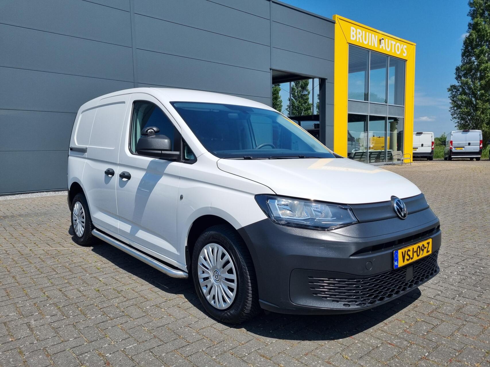 Foto van Volkswagen Caddy Modified Partition Wall