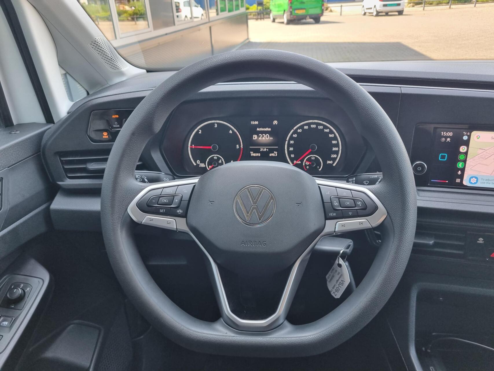 Foto van Volkswagen Caddy Modified Partition Wall