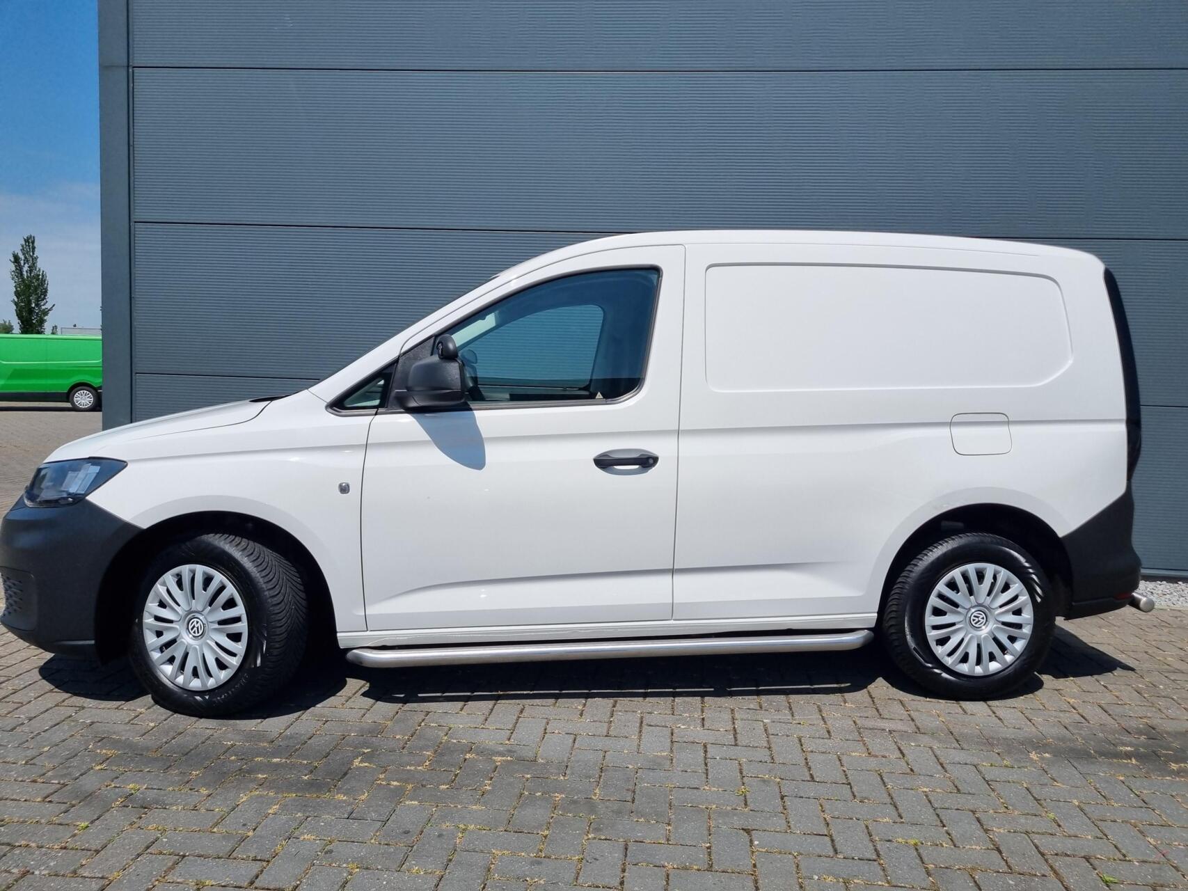Foto van Volkswagen Caddy Modified Partition Wall