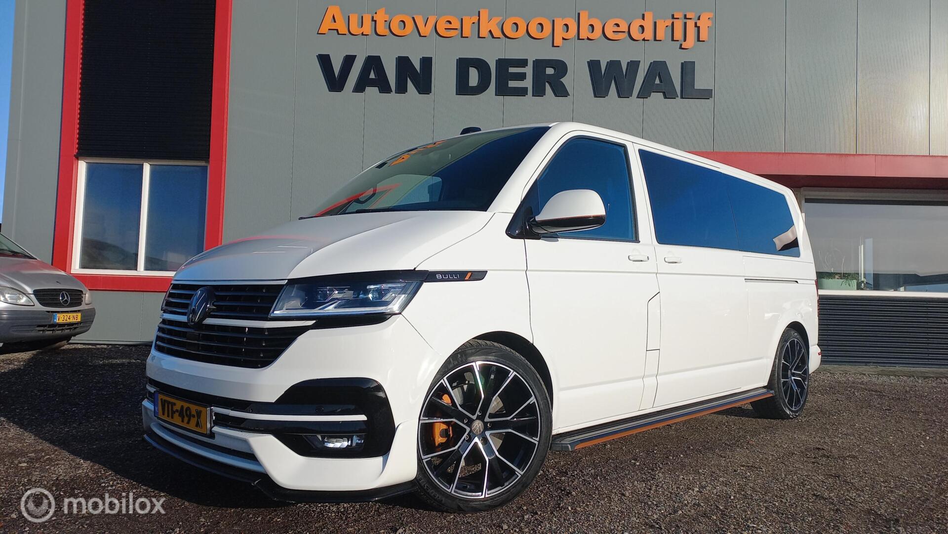 Volkswagen Transporter 2.0 TDI L2H1 DC BULLI 2023 - voorkant