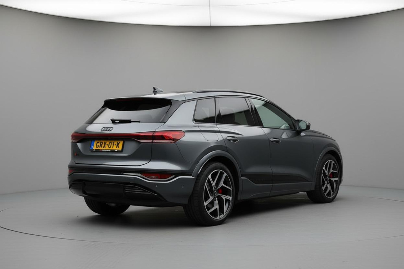 Foto van Audi Q6 Suv E-tron Performance