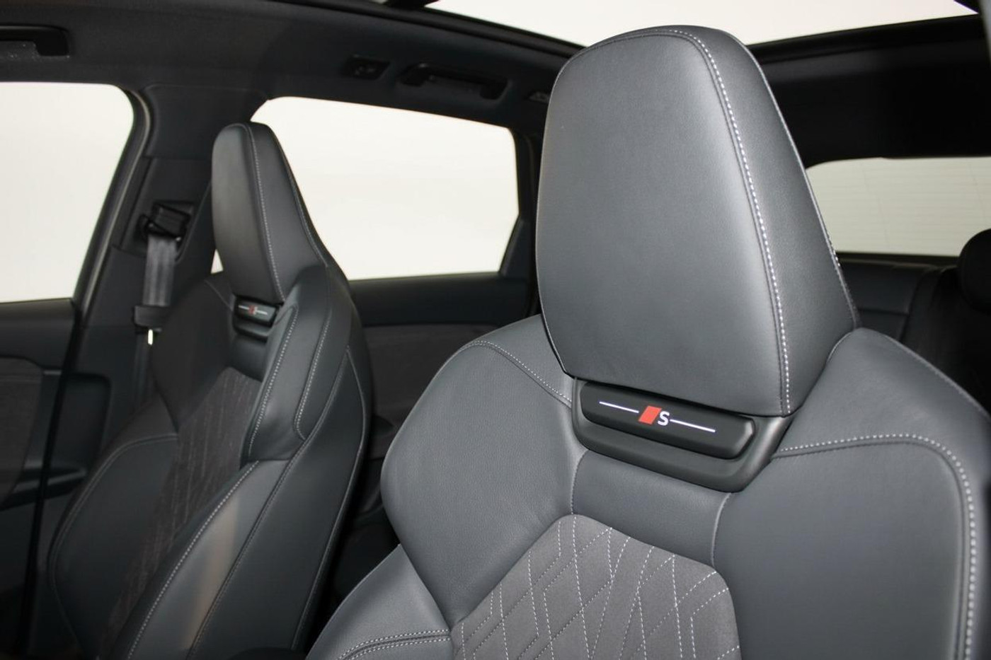 Foto van Audi Q6 Suv E-tron Performance