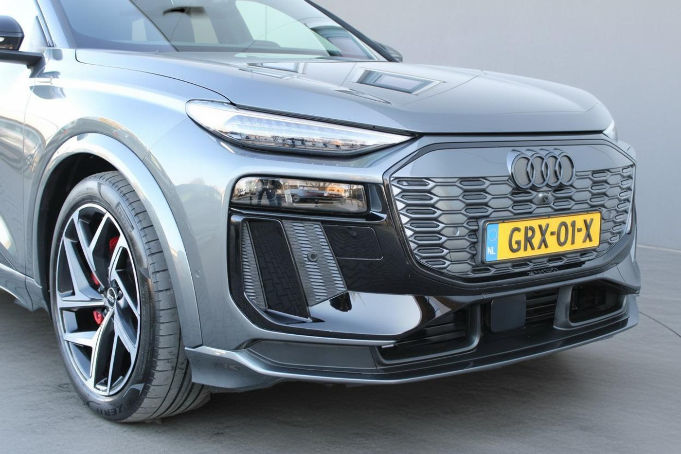 Foto van Audi Q6 Suv E-tron Performance