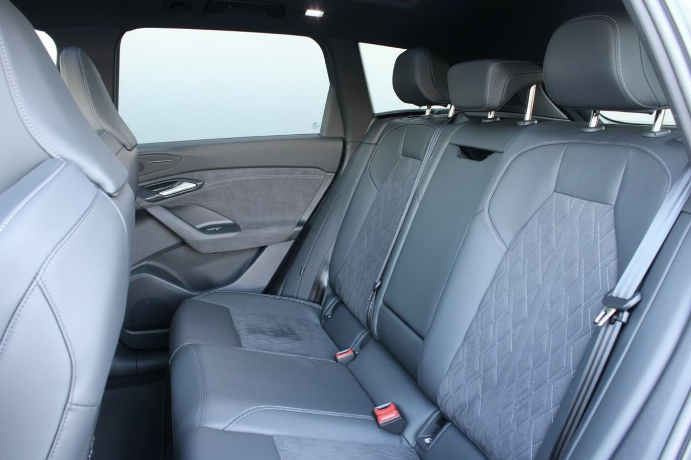 Foto van Audi Q6 Suv E-tron Performance