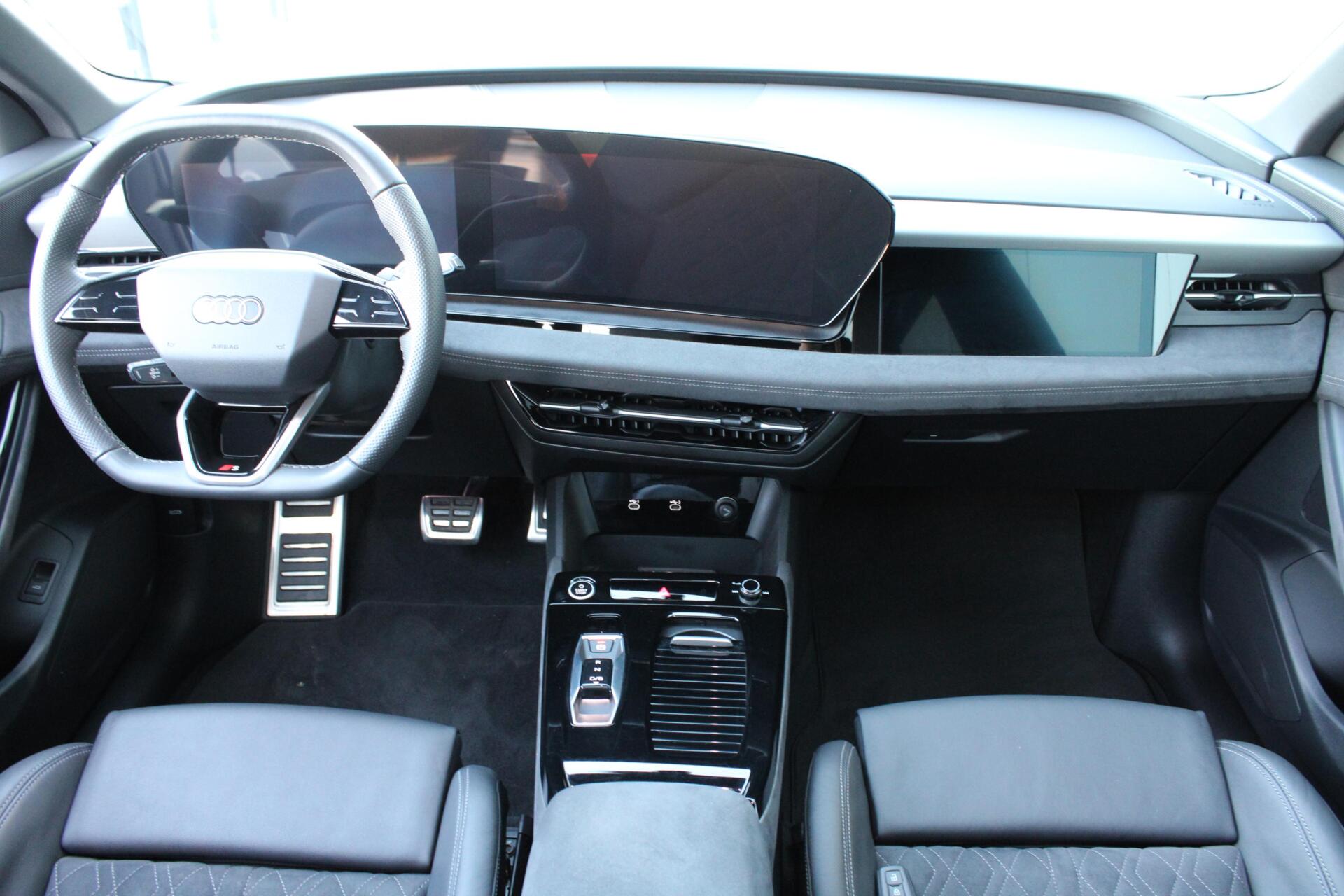 Foto van Audi Q6 Suv E-tron Performance