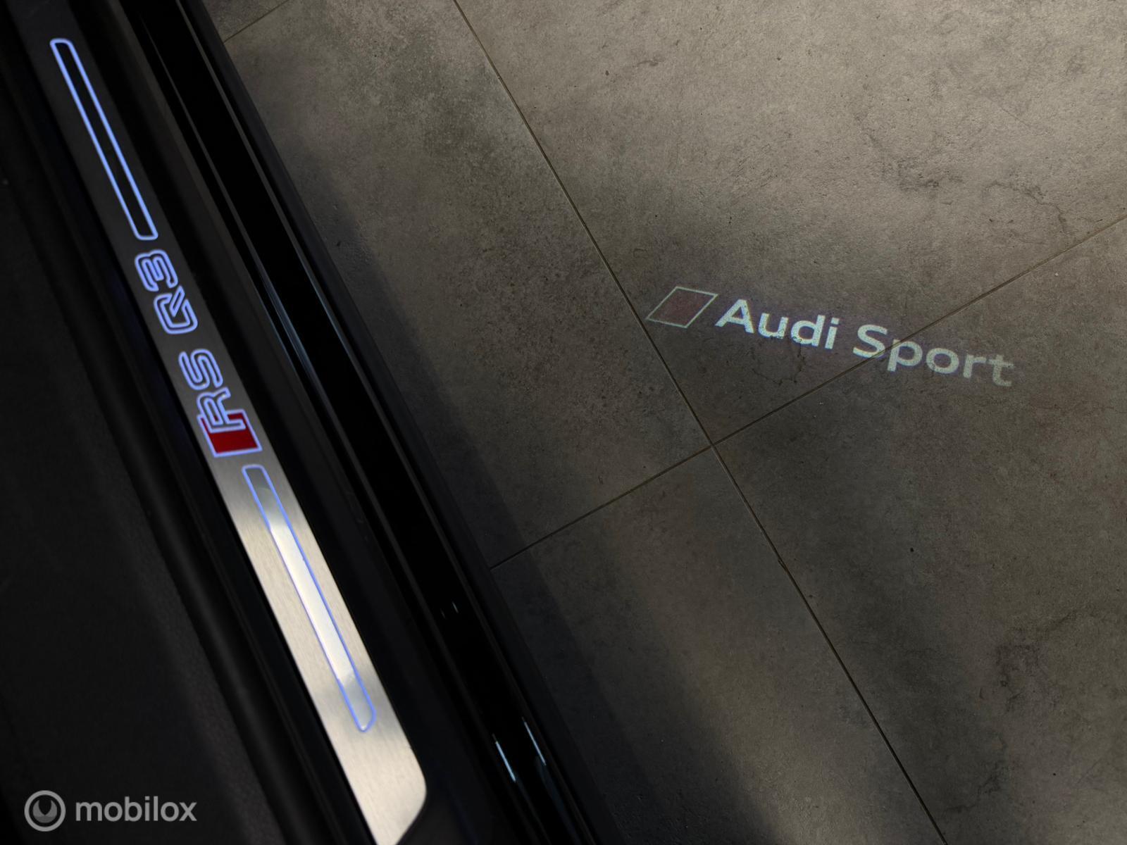 Foto van Audi RS Q3 Sportback