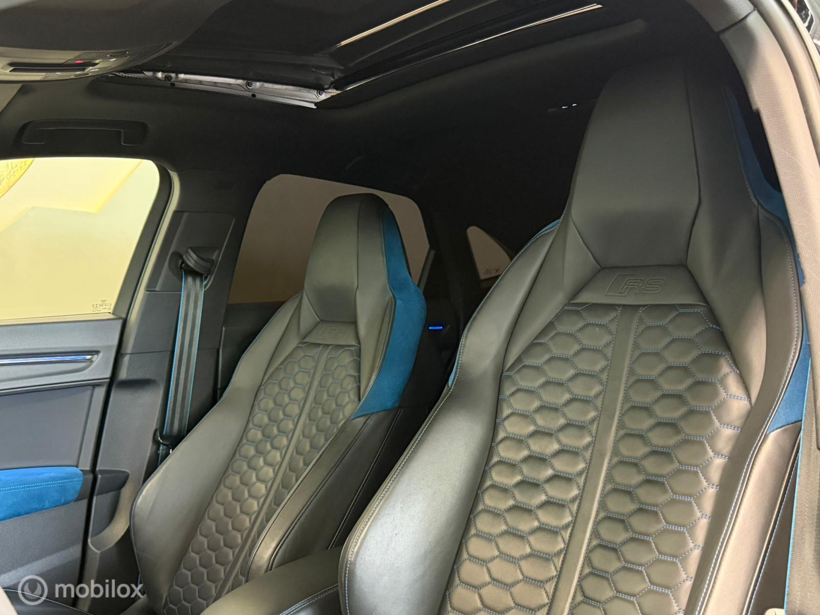 Foto van Audi RS Q3 Sportback