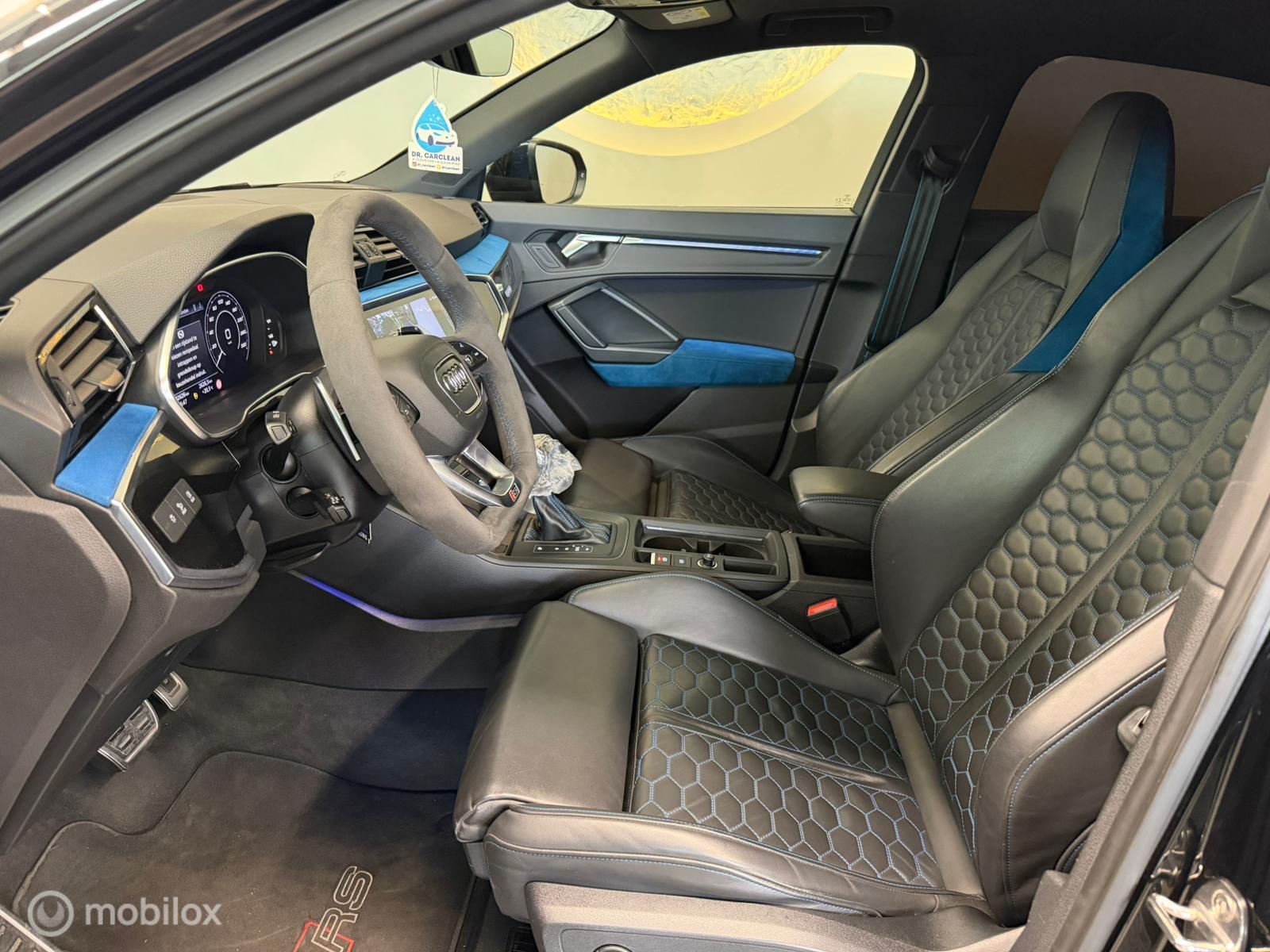 Foto van Audi RS Q3 Sportback