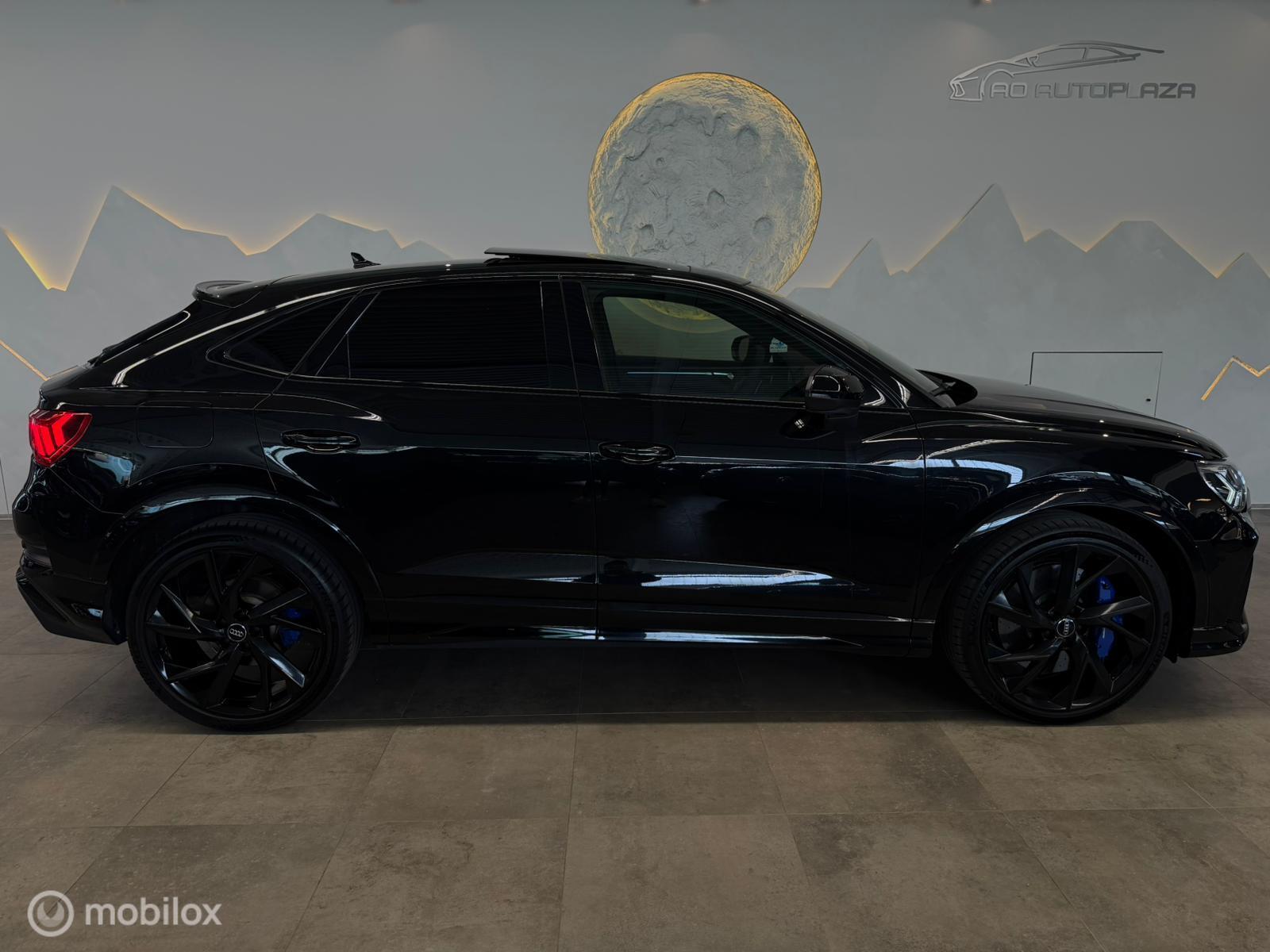 Foto van Audi RS Q3 Sportback