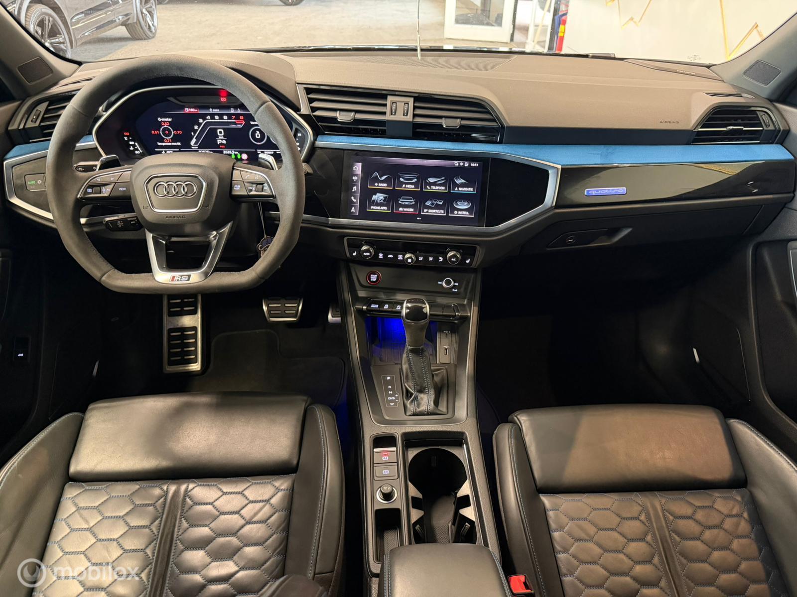 Foto van Audi RS Q3 Sportback