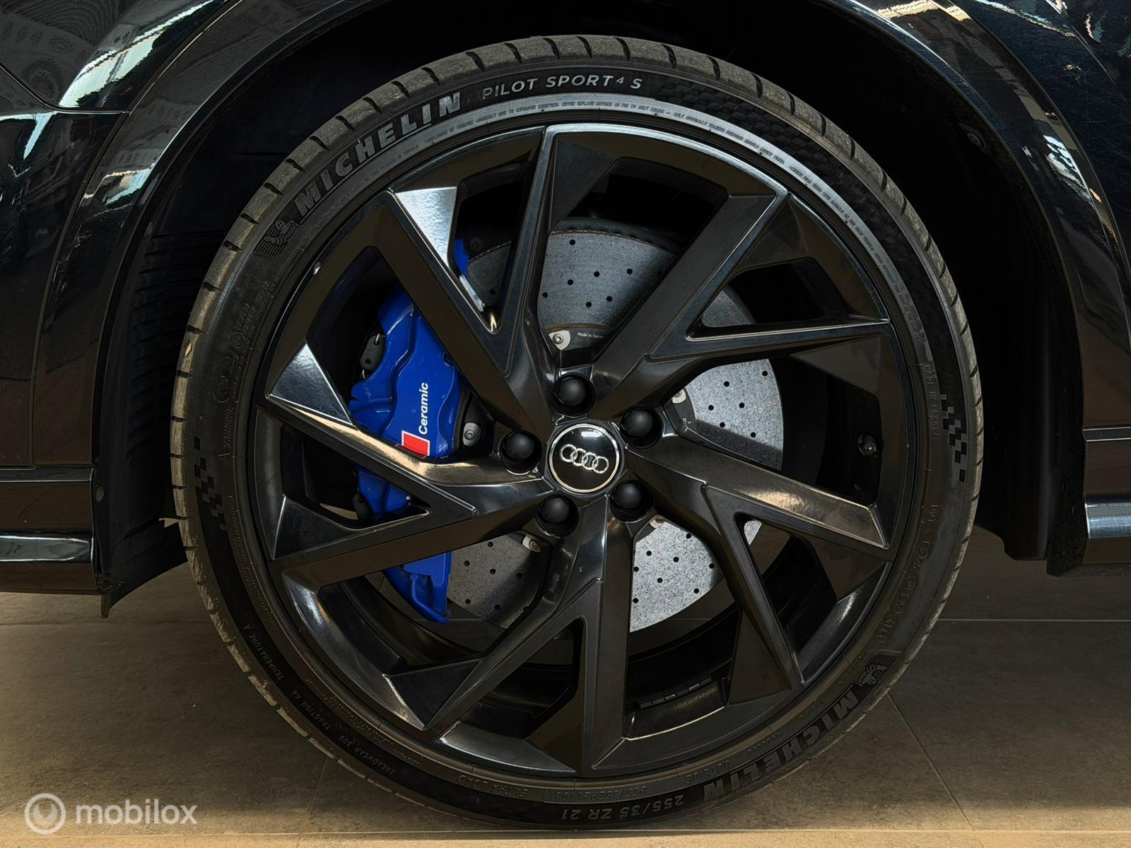 Foto van Audi RS Q3 Sportback