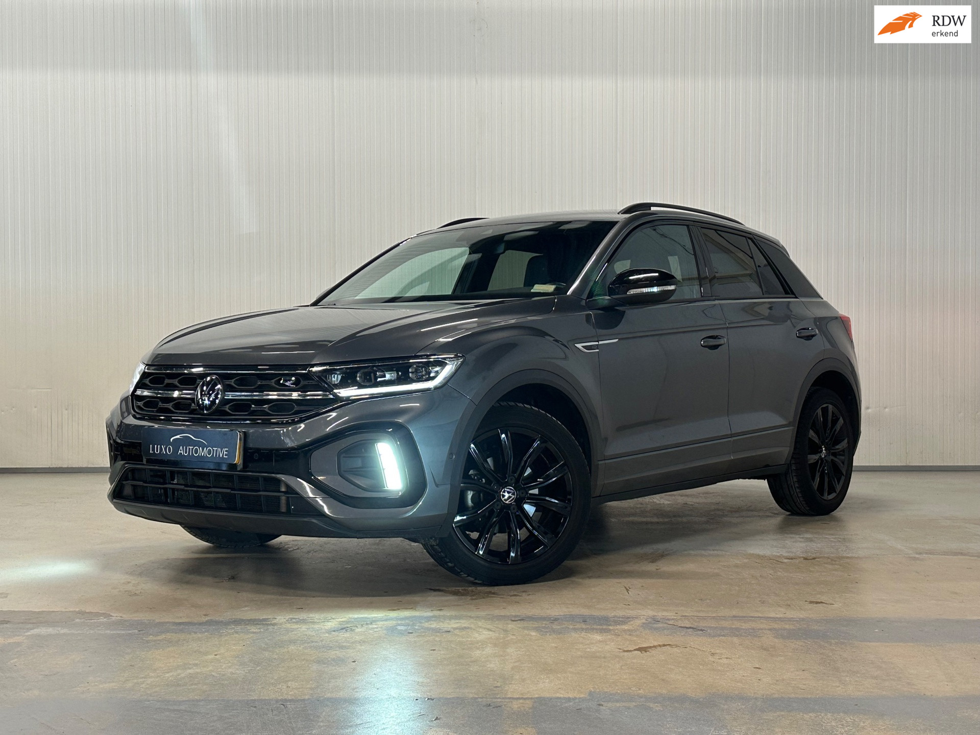 Volkswagen T-roc 1.5 TSI R-Line Business | CAMERA | CRUISE CONTROL | 3x R-LINE 2024 - voorkant