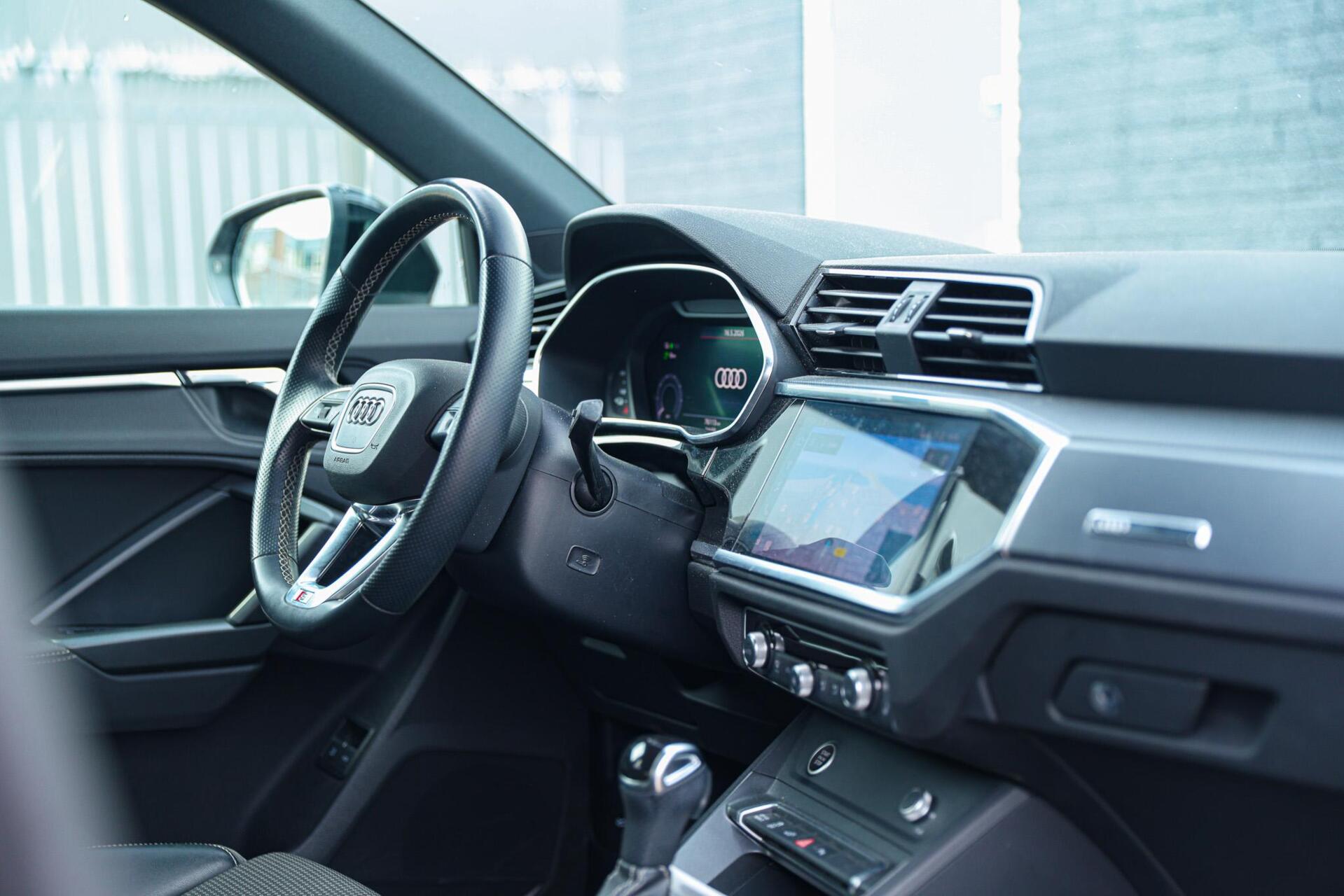 Foto van Audi Q3 E-tron