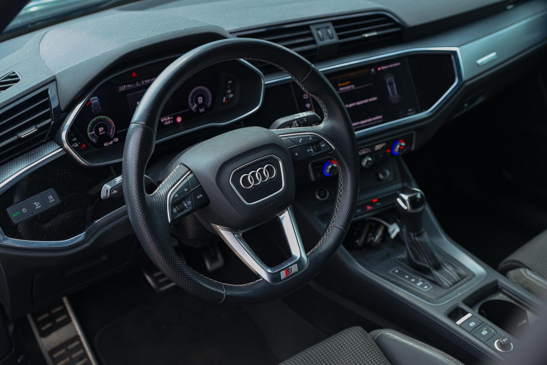 Foto van Audi Q3 E-tron