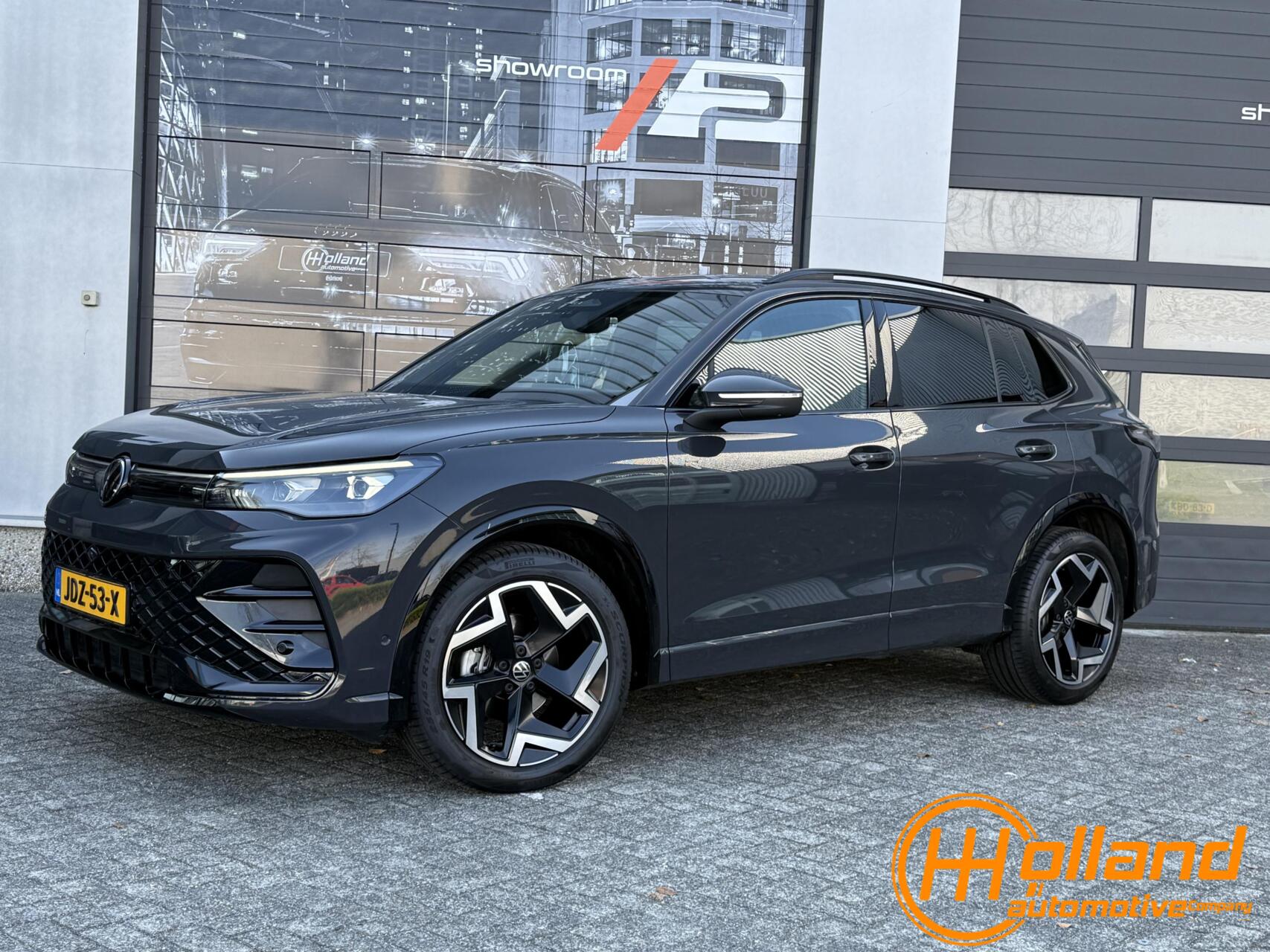 Volkswagen Tiguan 1.5 eTSI R-Line Edition|360cam|ACC|Massage|Sfeerverlichting 2024 - voorkant