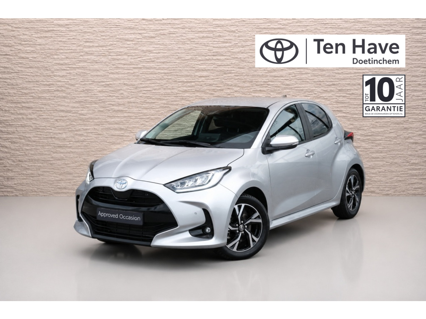 Toyota Toyota Yaris 1.5 Hybrid 115 Dynamic Automaat | Buitenspiegels automatisch inklapbaar | Stoelen, stoelverwarming voorstoelen | Stuurwiel, met stuurwielverwarming | Blind Spot Monitor (BSM); dodehoekdetectie | Safe 2025 - voorkant