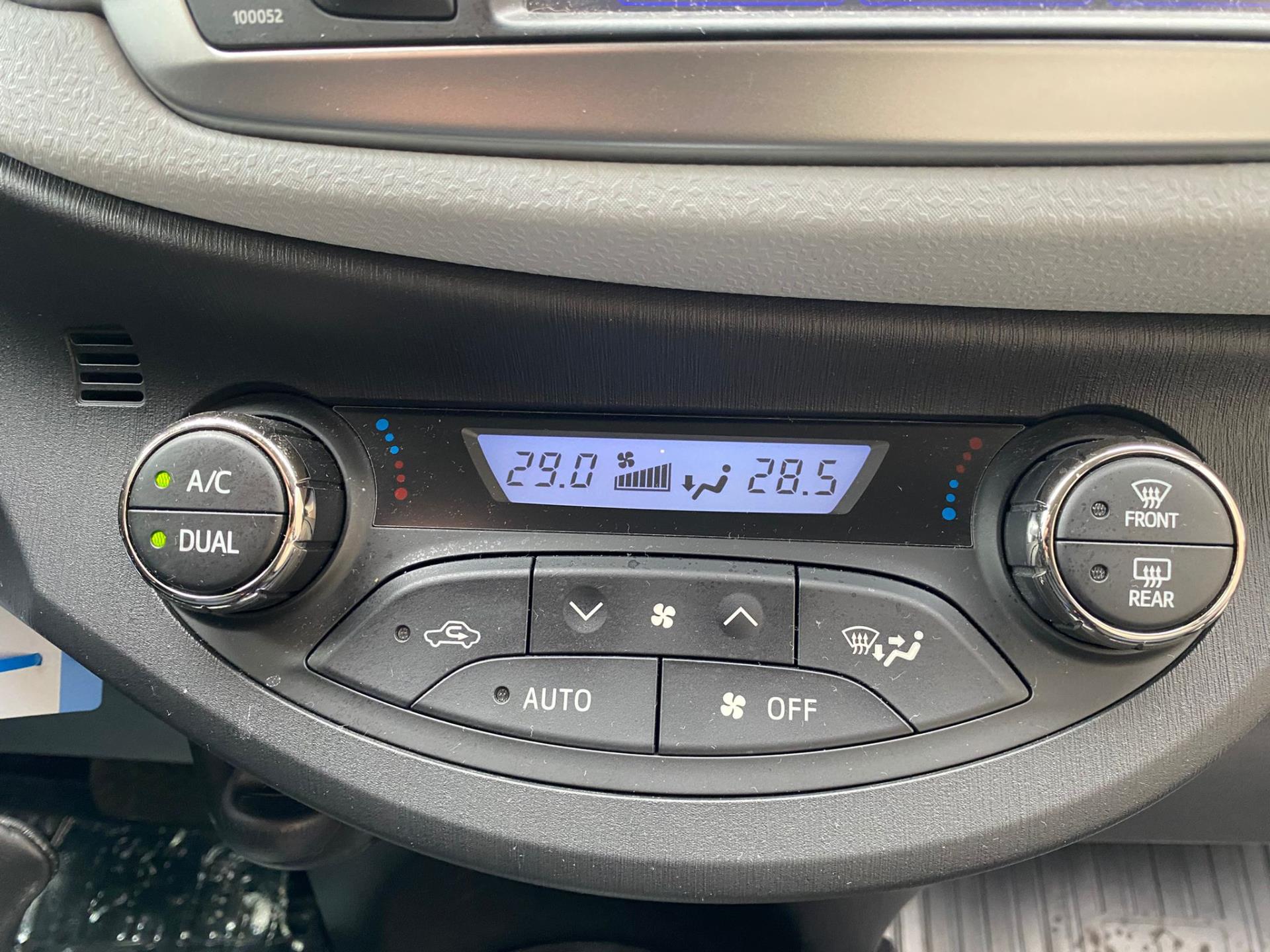 Foto van Toyota Toyota Yaris Hybrid