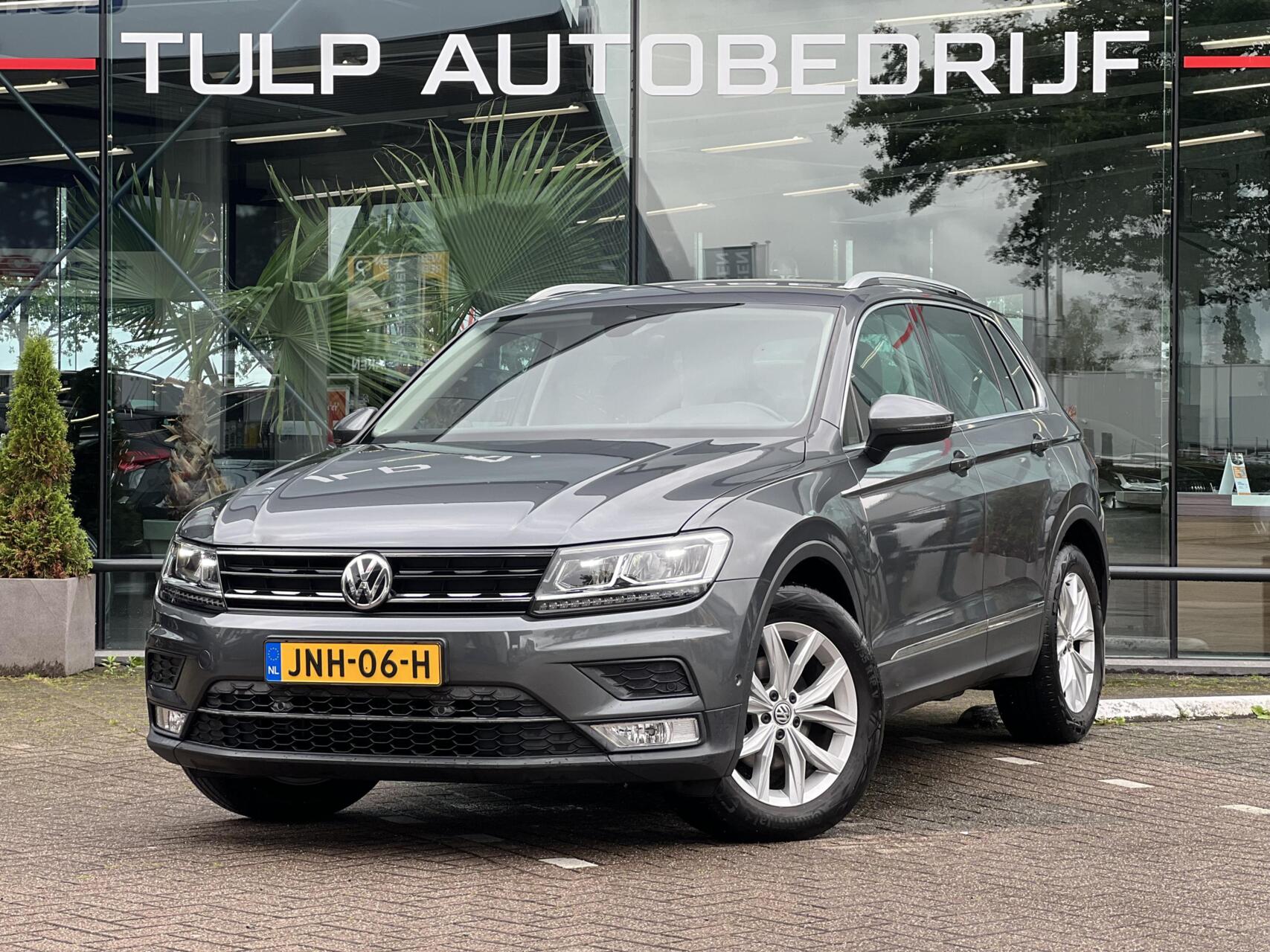 Volkswagen Tiguan 1.5 TSI ACT Comfortline Business Automaat 2020 - voorkant