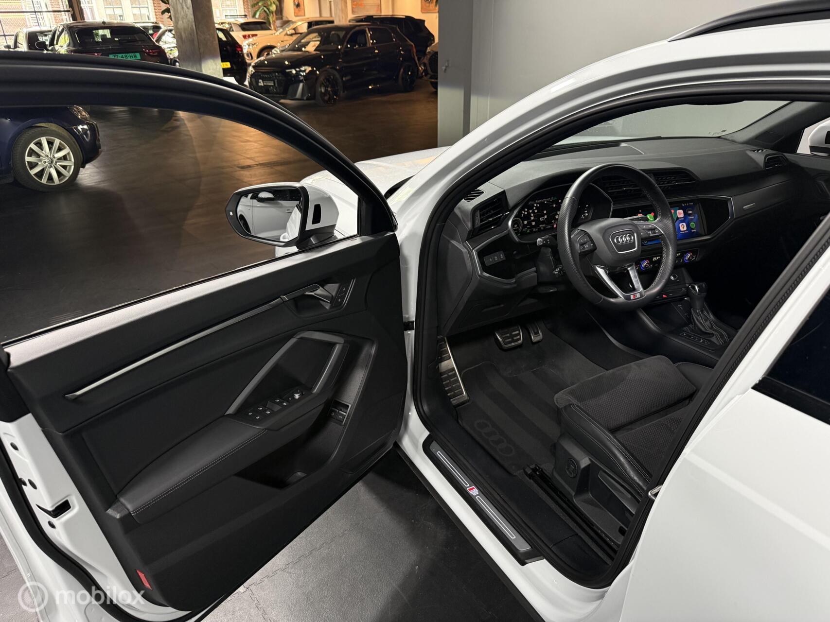 Foto van Audi Q3 E-tron