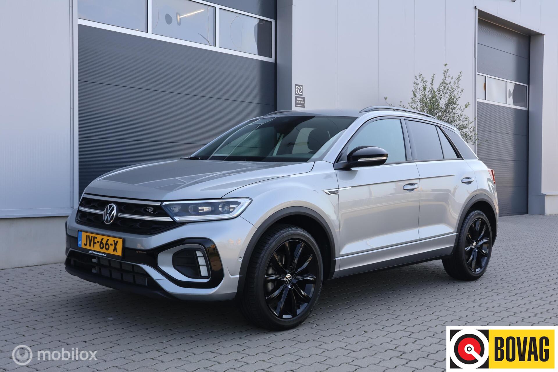 Volkswagen T-roc 1.5 TSI DSG I R-Line 18 INCH CarPlay I Black Style pakket I 2024 - voorkant