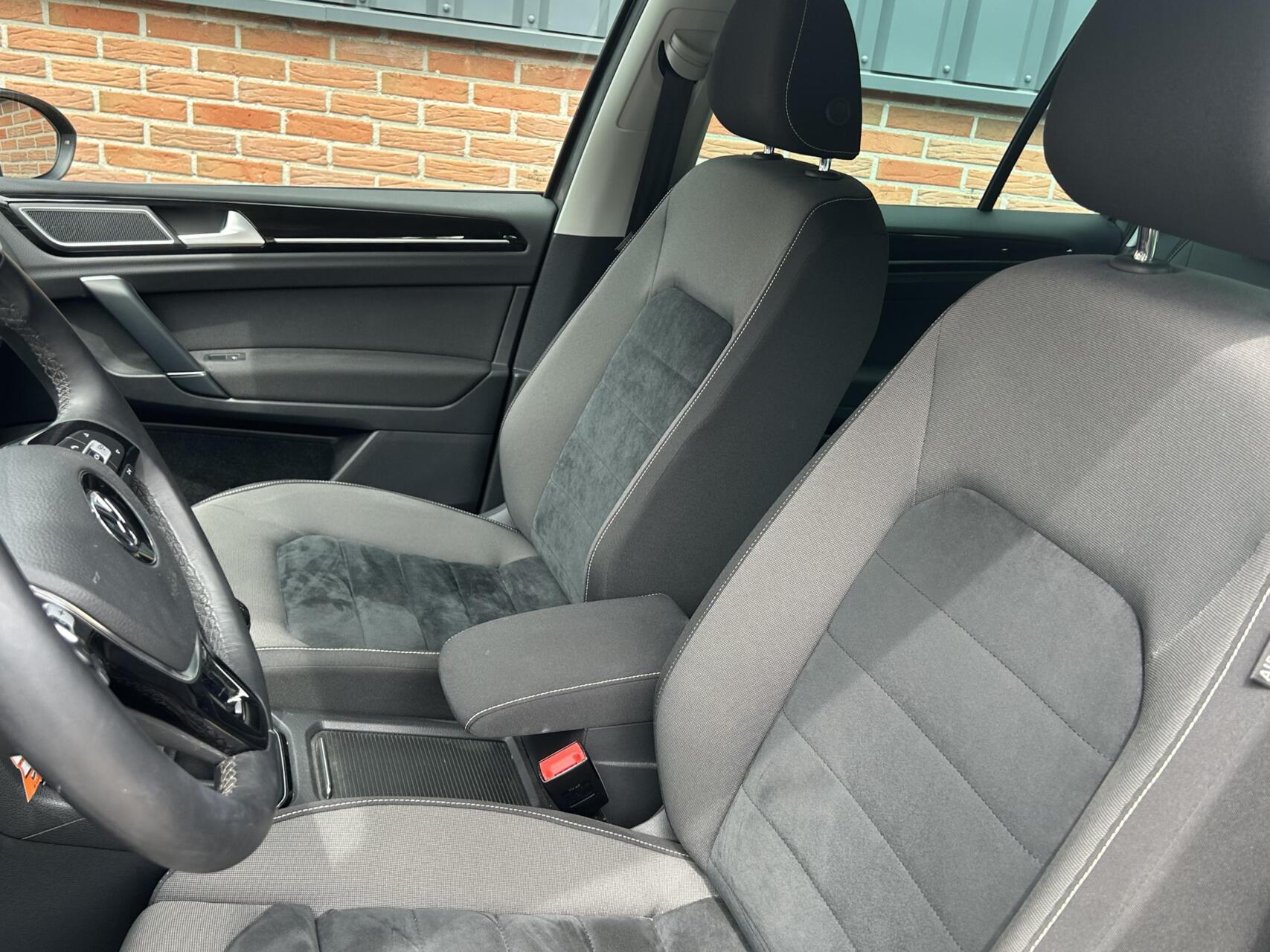 Foto van Volkswagen Golf Sportsvan