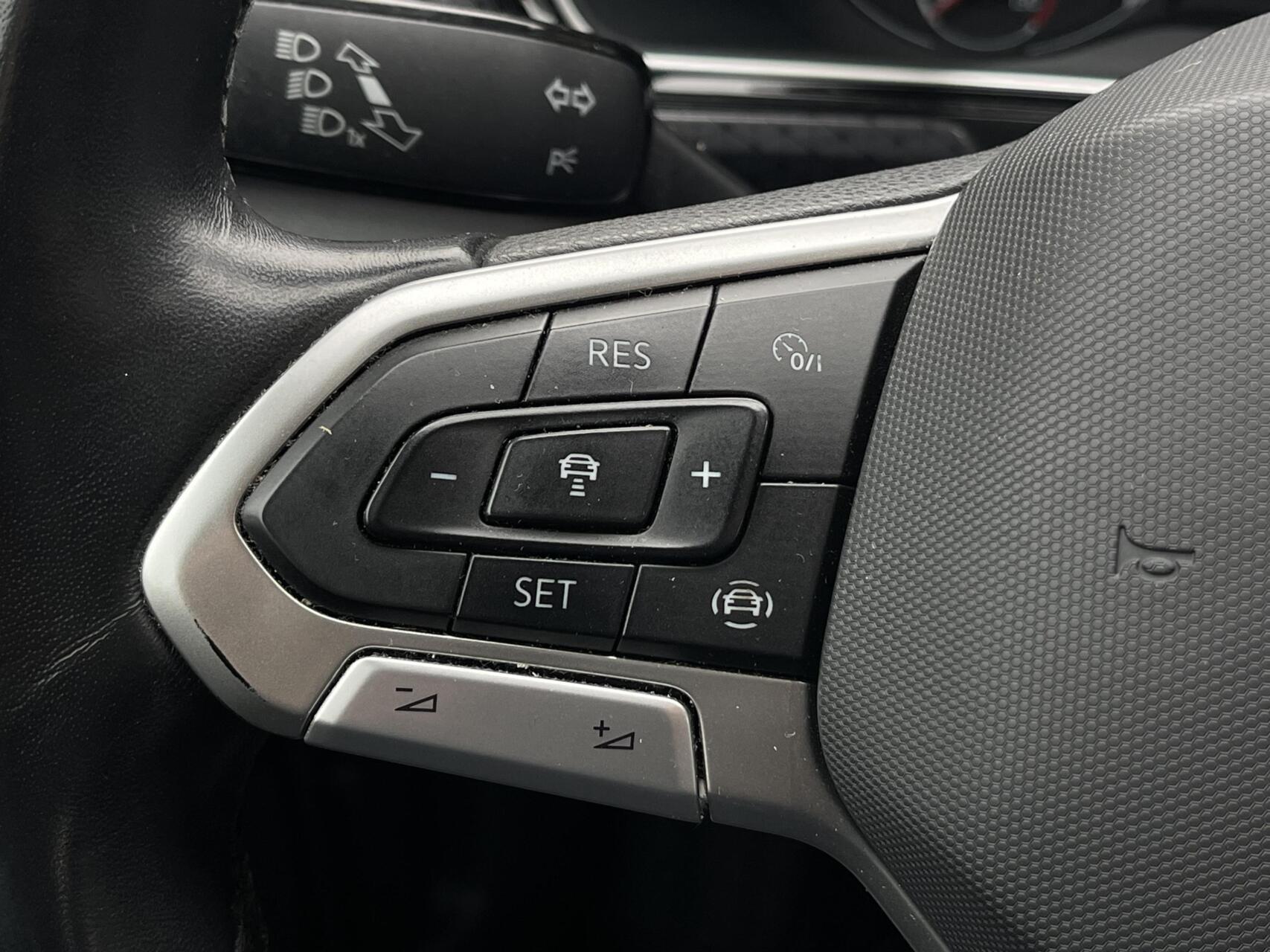 Foto van Volkswagen T-cross