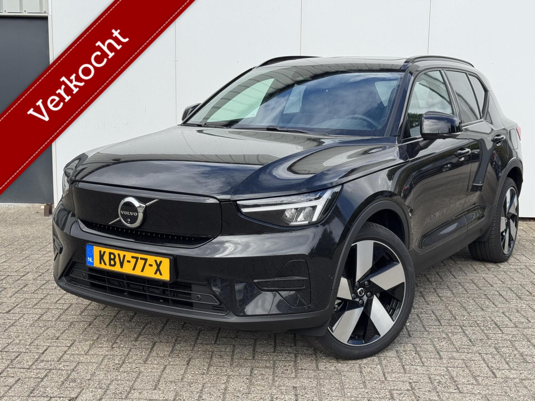 Volvo Ex40 Single Motor Extended Range Plus 82 kWh|Pano|20"|360°camera|HK audio| 2026 - voorkant