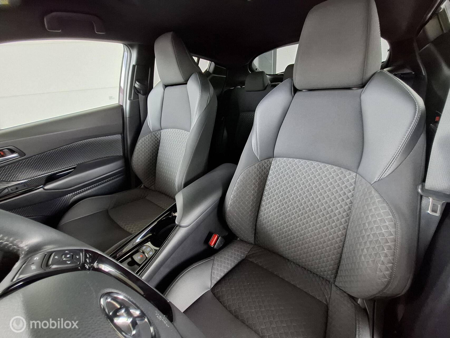 Foto van Toyota Toyota C-hr