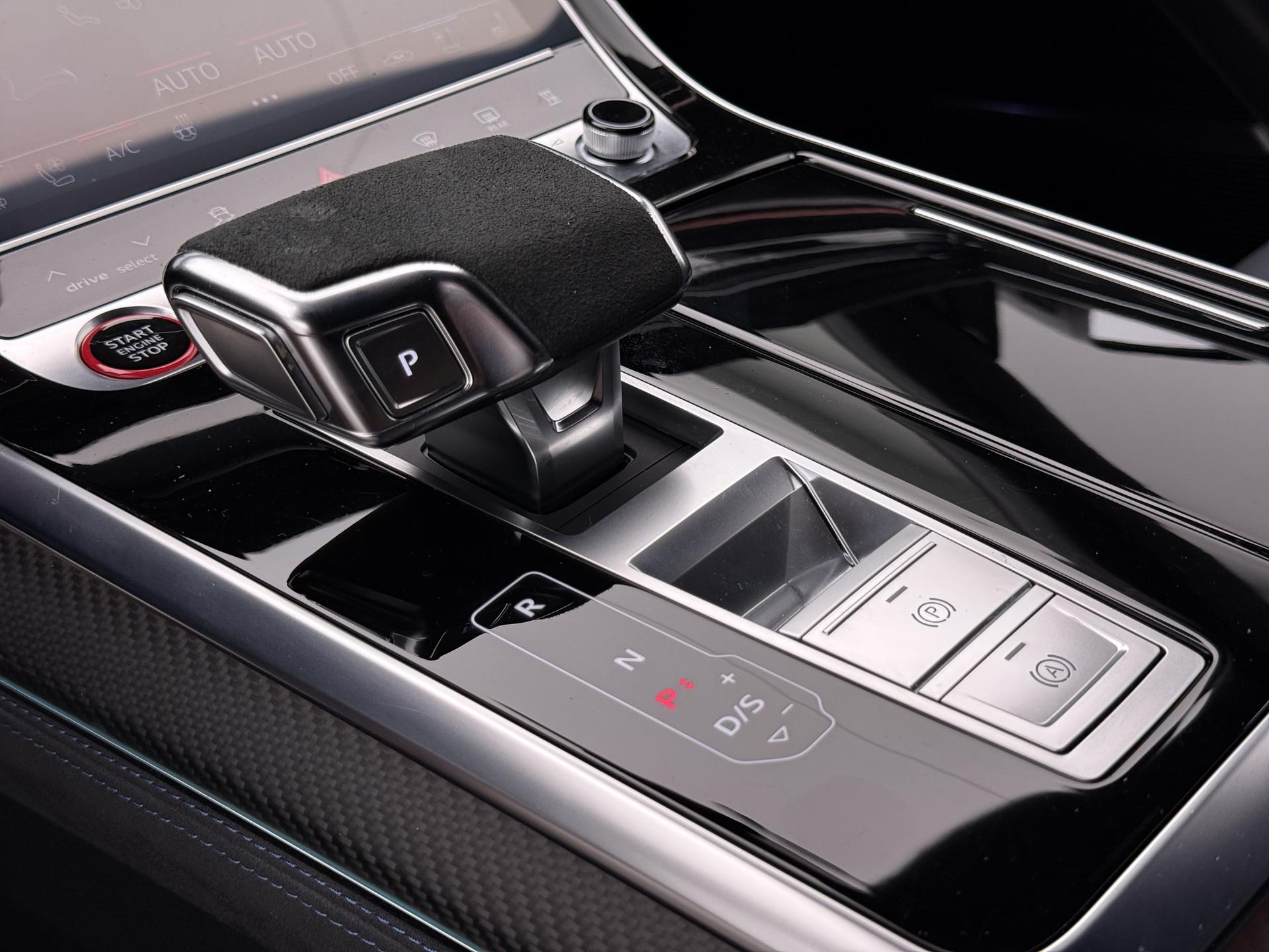 Foto van Audi RS Q8