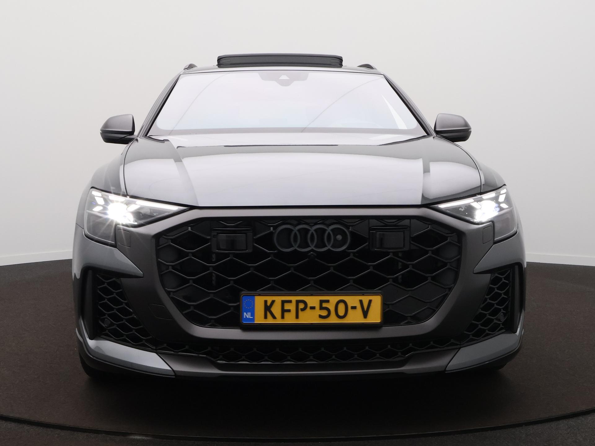 Foto van Audi RS Q8