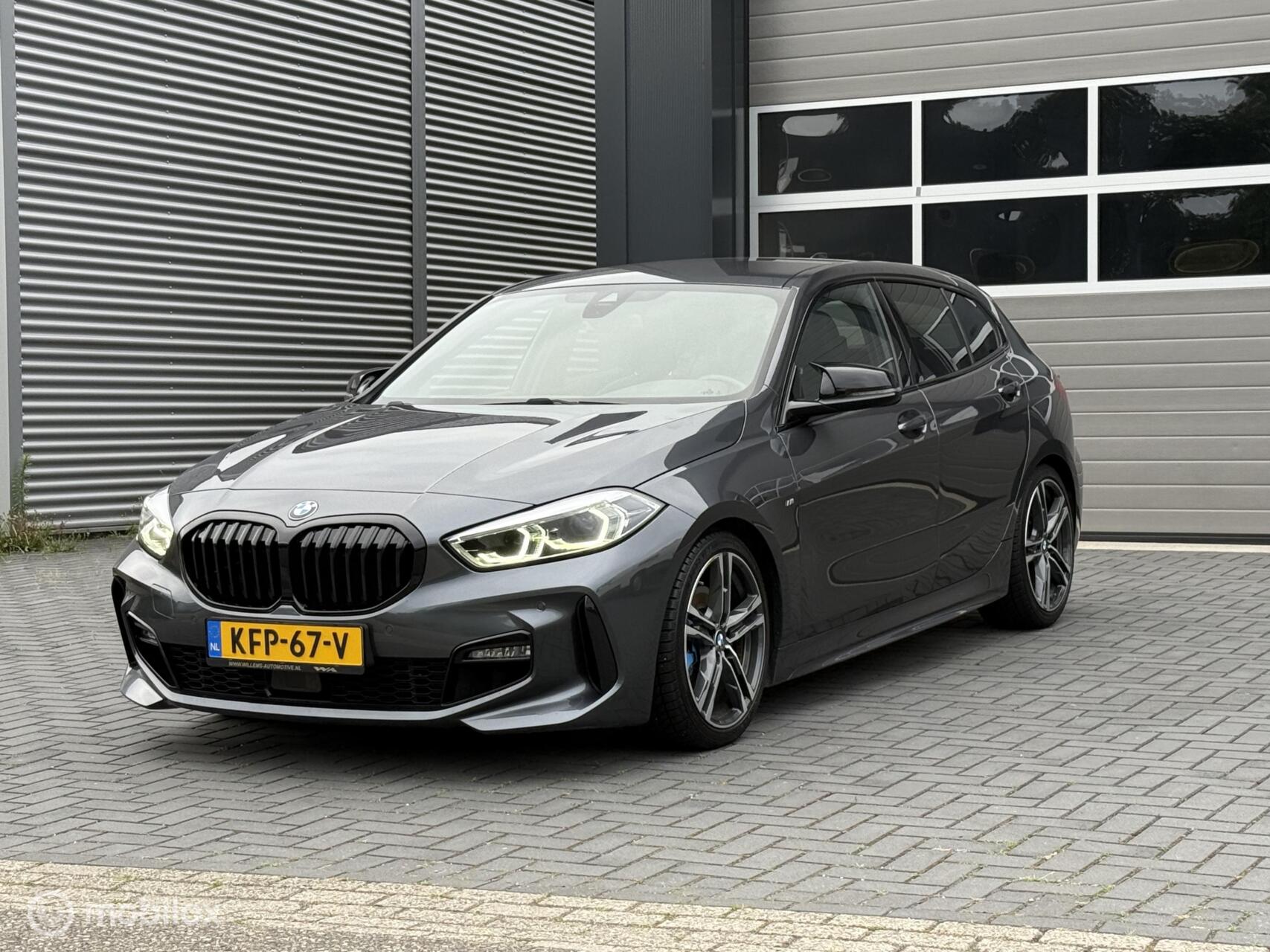 Foto van BMW 118i