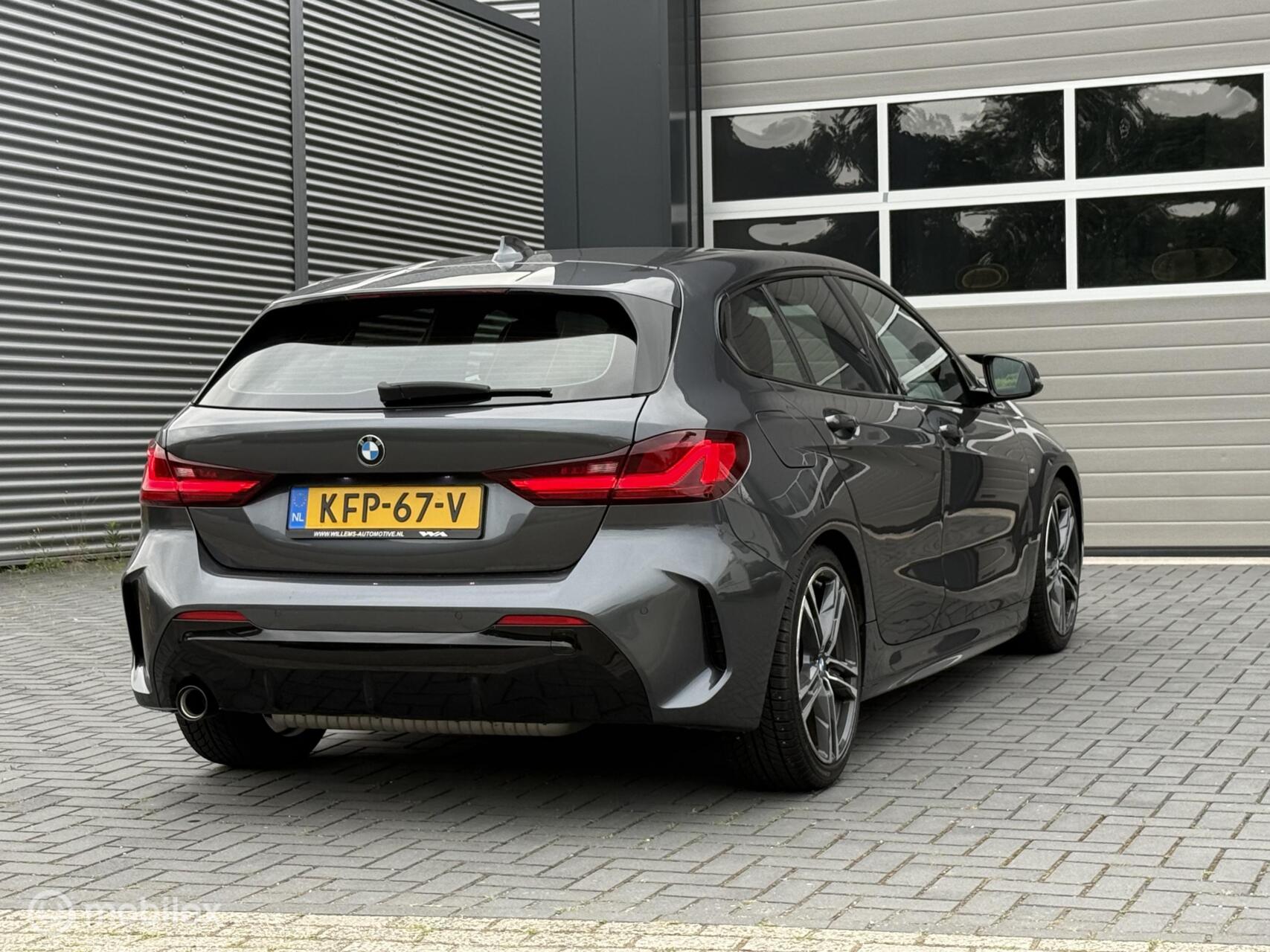 Foto van BMW 118i