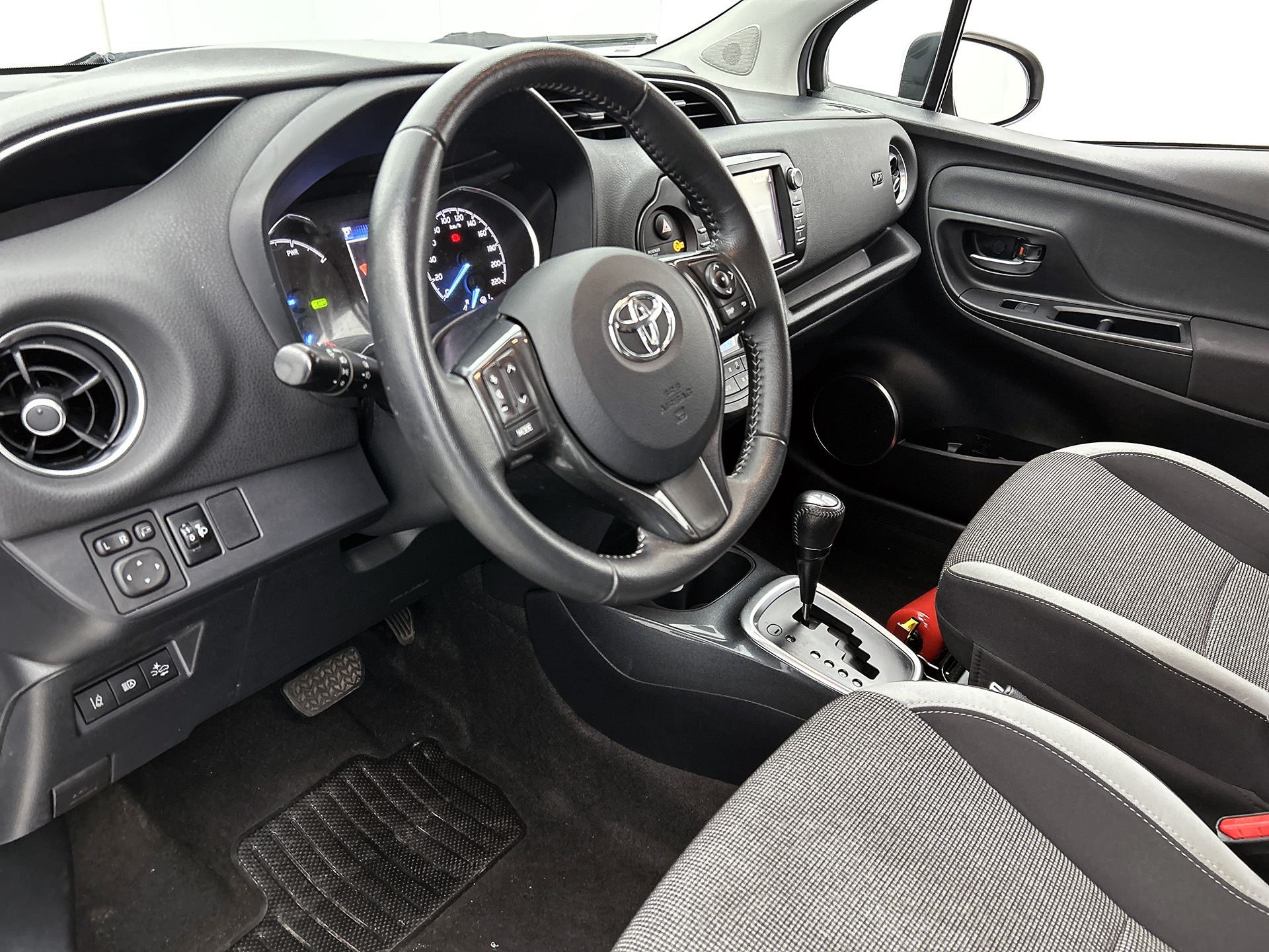 Foto van Toyota Toyota Yaris Hybrid