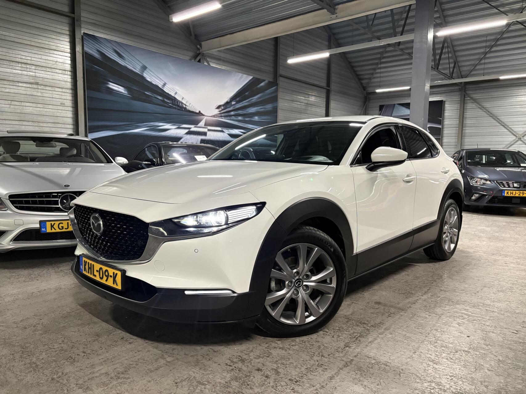 Mazda Mazda Cx-30 2.0 e-SkyActiv-X M Hybrid Luxury 180pk |HUD|Trekhaak 2019 - voorkant