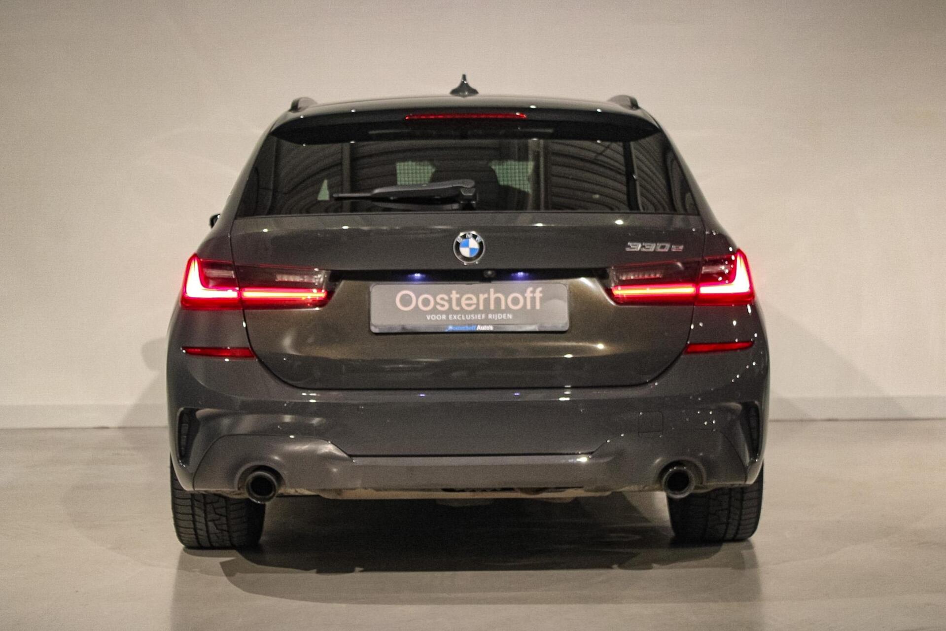 Foto van BMW 330e