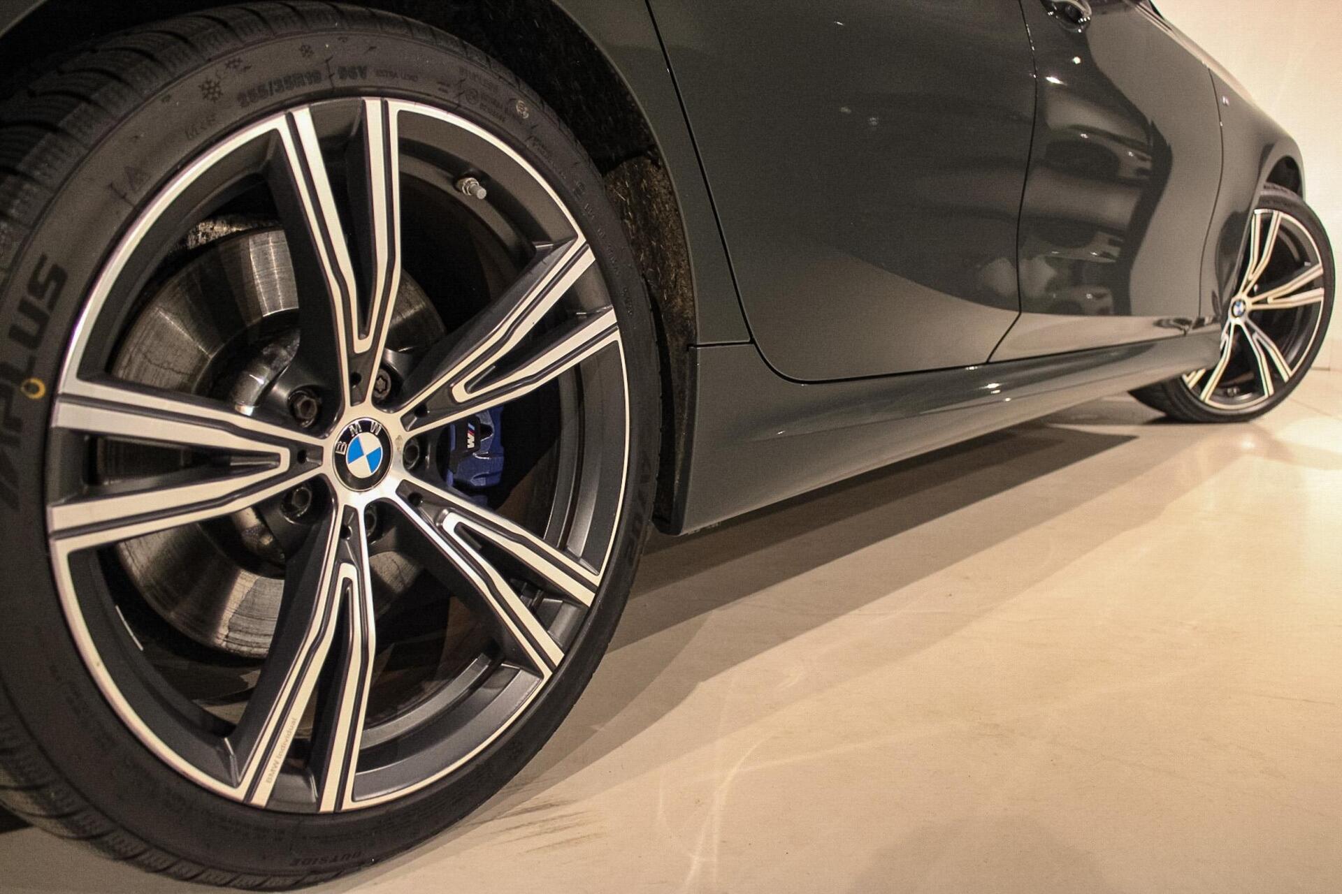 Foto van BMW 330e