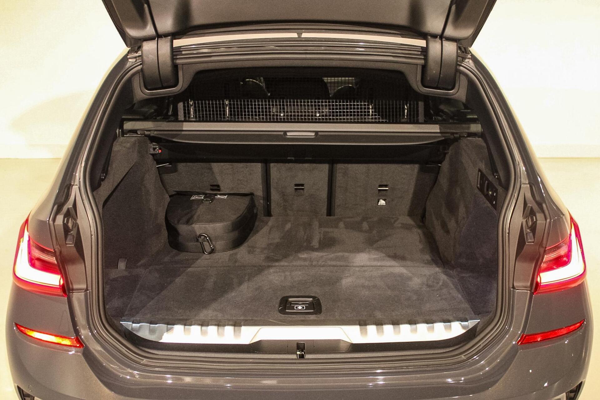 Foto van BMW 330e